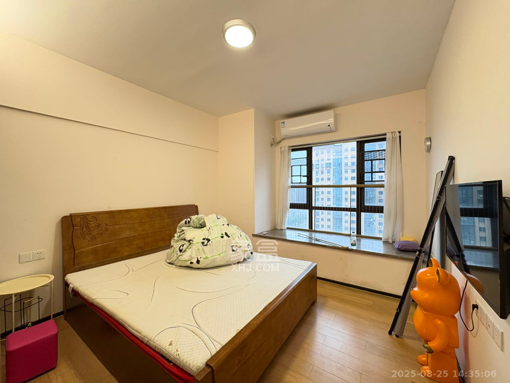 奥林匹克花园贡院二期 1室1厅1卫 1600.0元/月 奥林匹克花园贡院二期 1室1厅1卫 1600.0元/月室内图