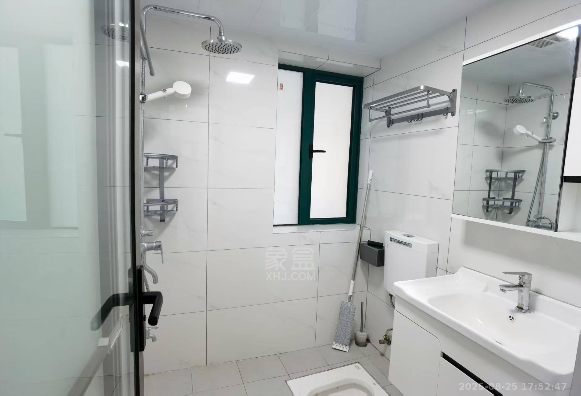 湖景名城 3室2厅1卫 1700.0元/月 湖景名城 3室2厅1卫 1700.0元/月室内图