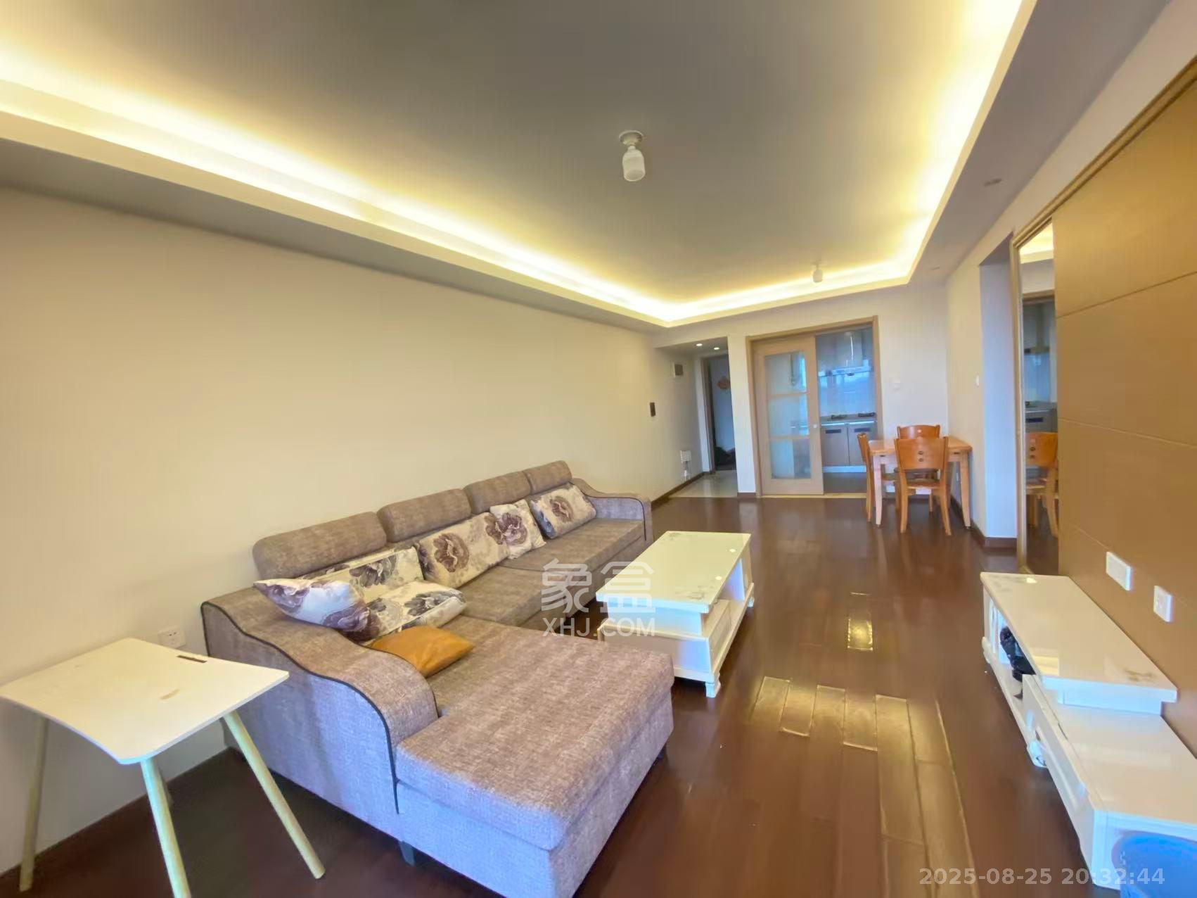 万科白鹭郡  3室2厅1卫    2600.0元/月 万科白鹭郡  3室2厅1卫    2600.0元/月室内图