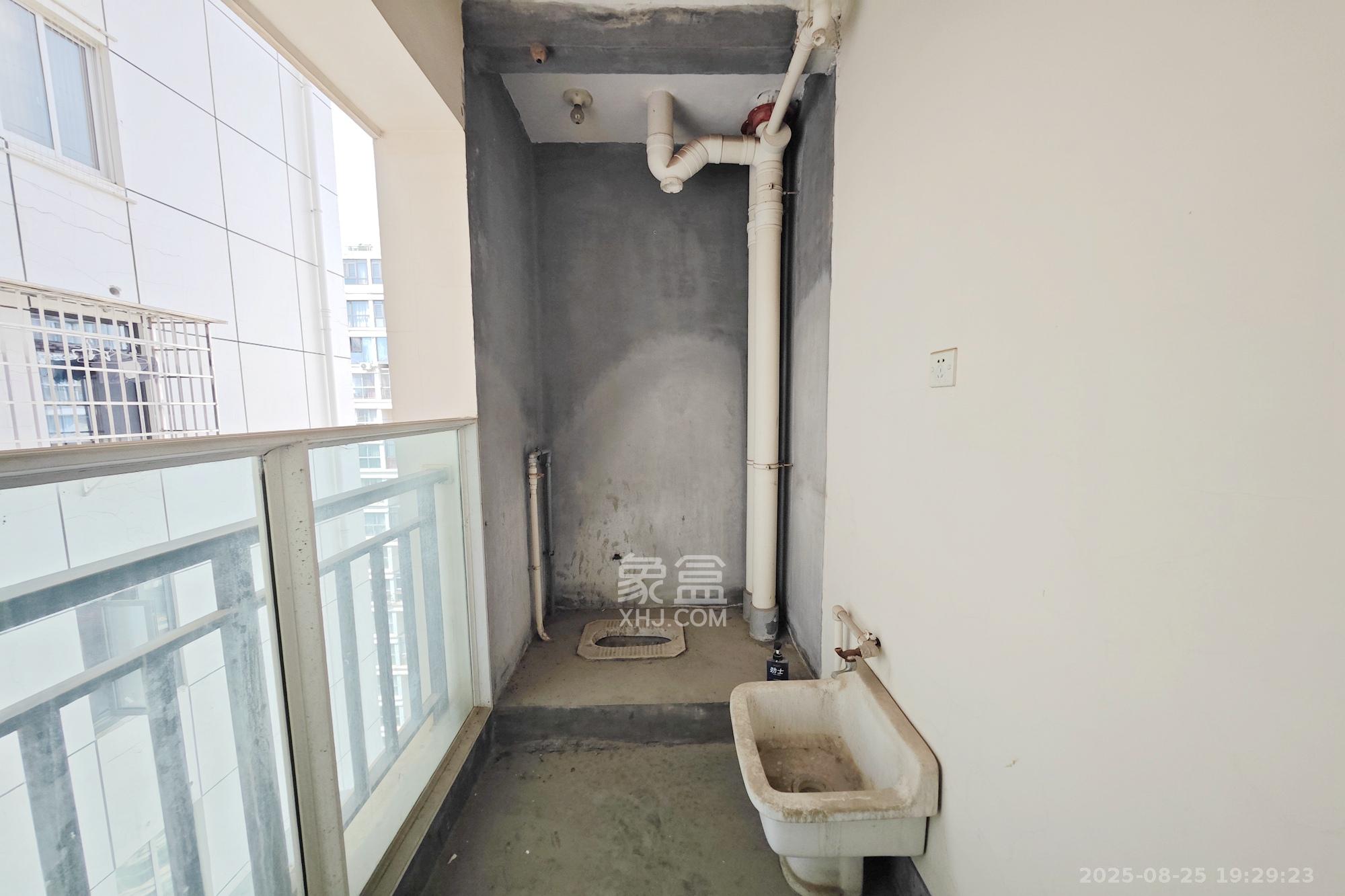 华雅花园 3室2厅2卫 110.0万 华雅花园 3室2厅2卫 110.0万其他