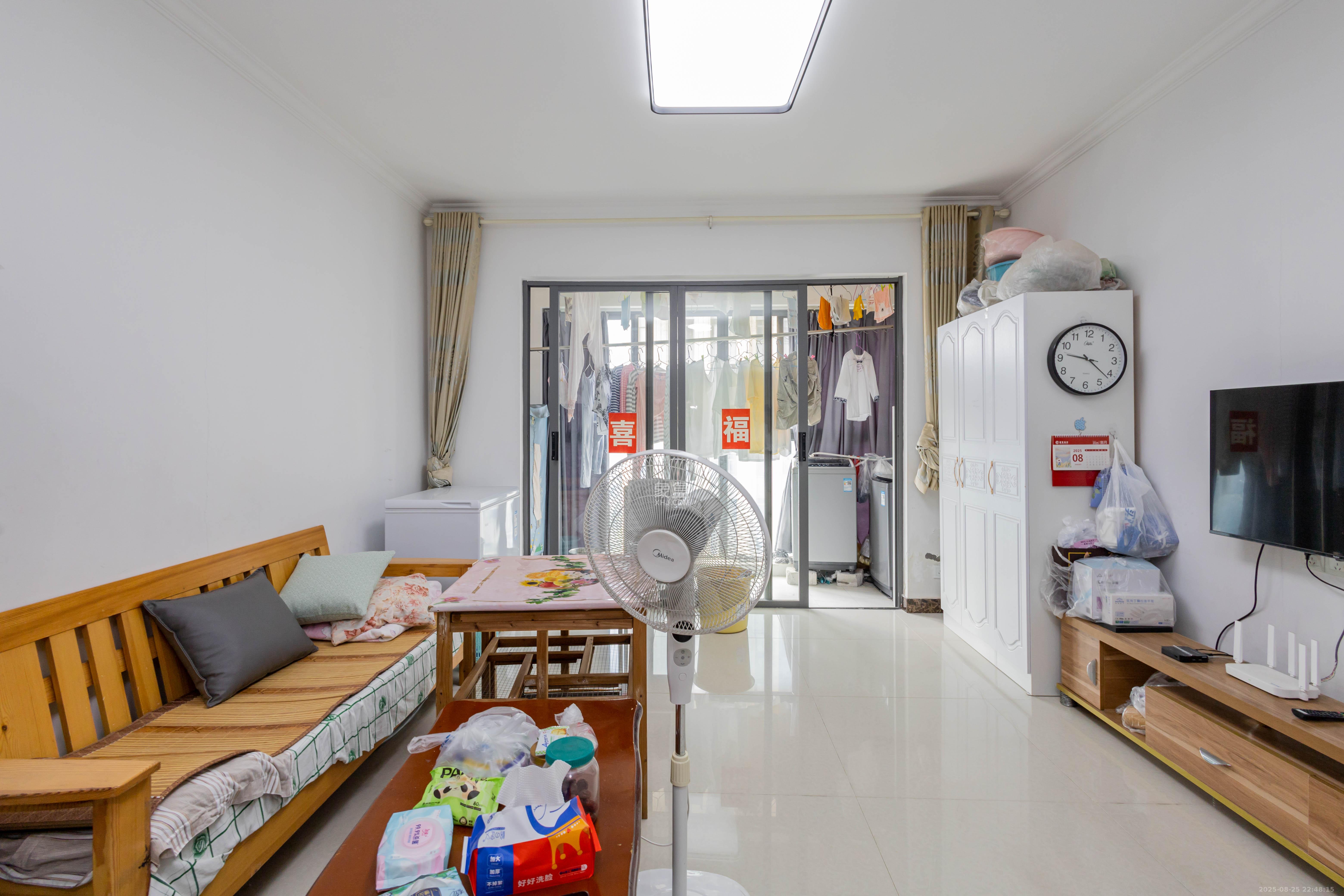 中交中央公园D2区 2室1厅1卫 92.0万 中交中央公园D2区 2室1厅1卫 92.0万客厅