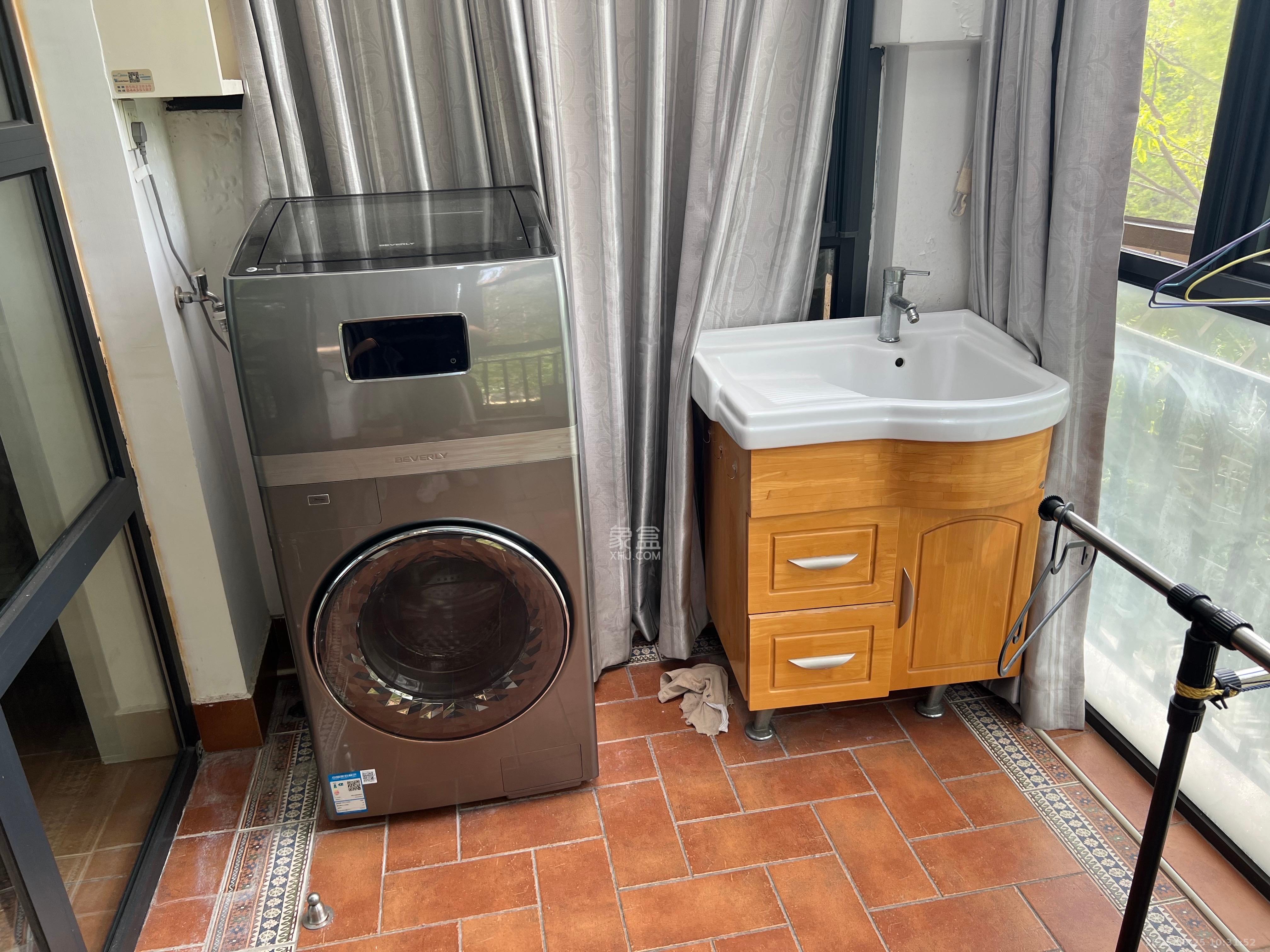 绿城桂花城 1室3厅1卫 5500.0元/月 绿城桂花城 1室3厅1卫 5500.0元/月室内图