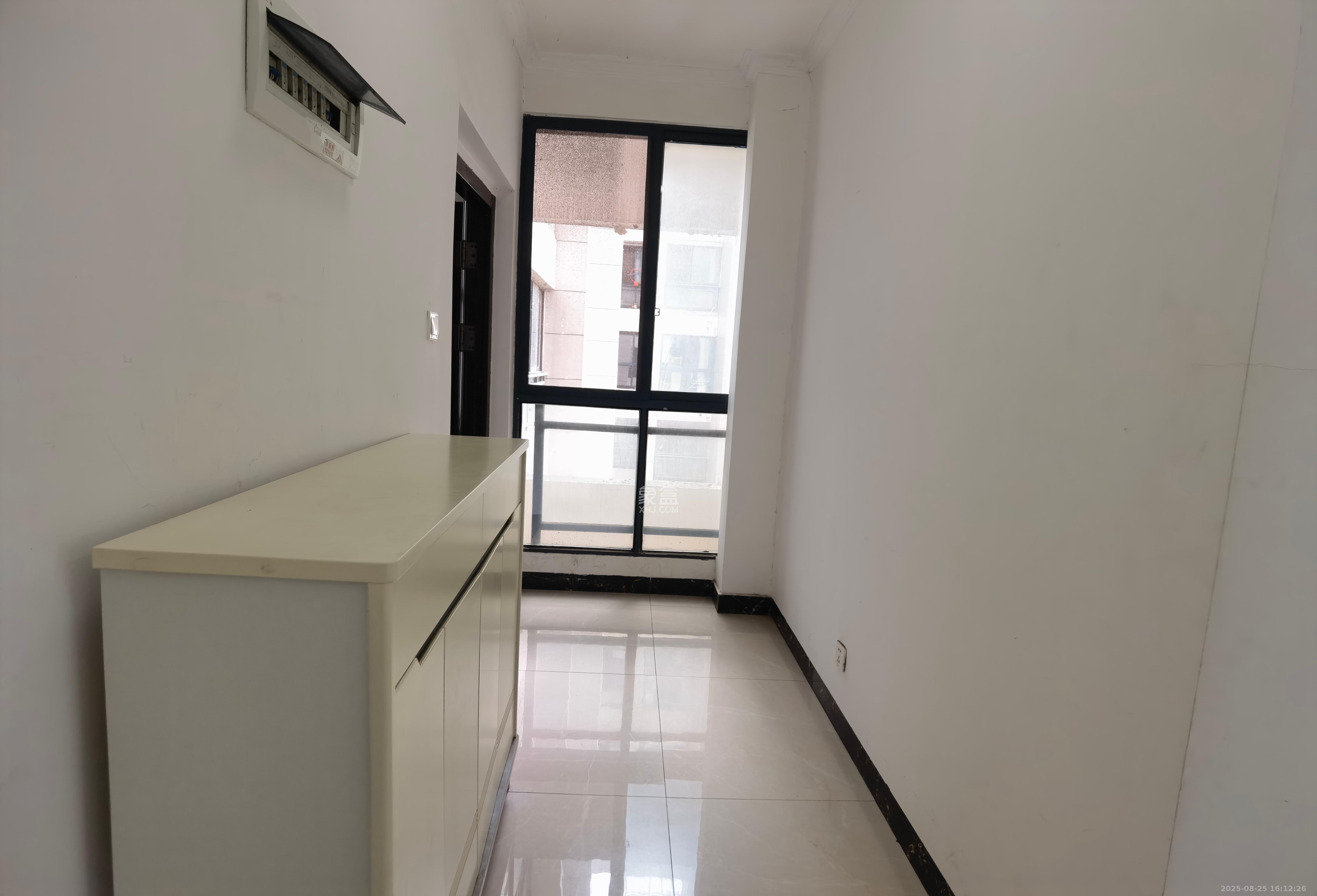 中信城市广场(中信新城一期)  2室2厅1卫    2000.0元/月 中信城市广场(中信新城一期)  2室2厅1卫    2000.0元/月室内图