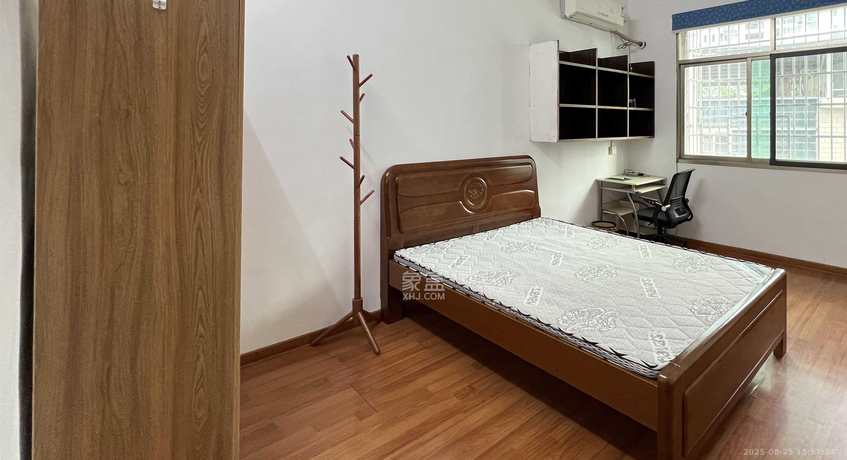 盐道坪社区 2室1厅1卫 1600.0元/月 盐道坪社区 2室1厅1卫 1600.0元/月室内图