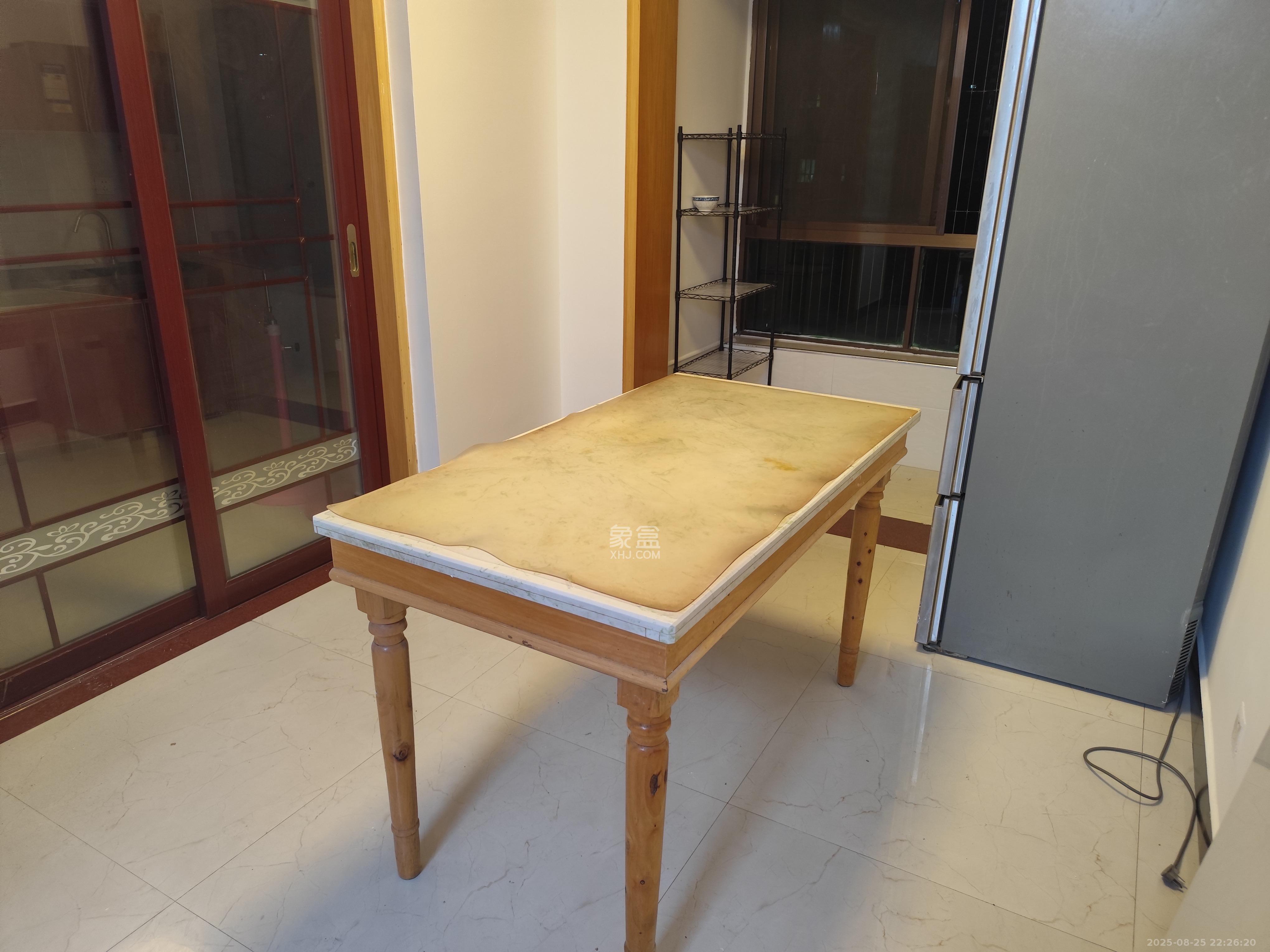 钱隆世家  3室2厅2卫    2200.0元/月 钱隆世家  3室2厅2卫    2200.0元/月室内图1