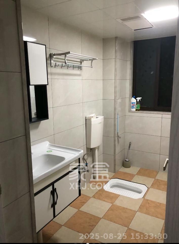 学士翰林苑 3室1厅2卫 2200.0元/月 学士翰林苑 3室1厅2卫 2200.0元/月室内图