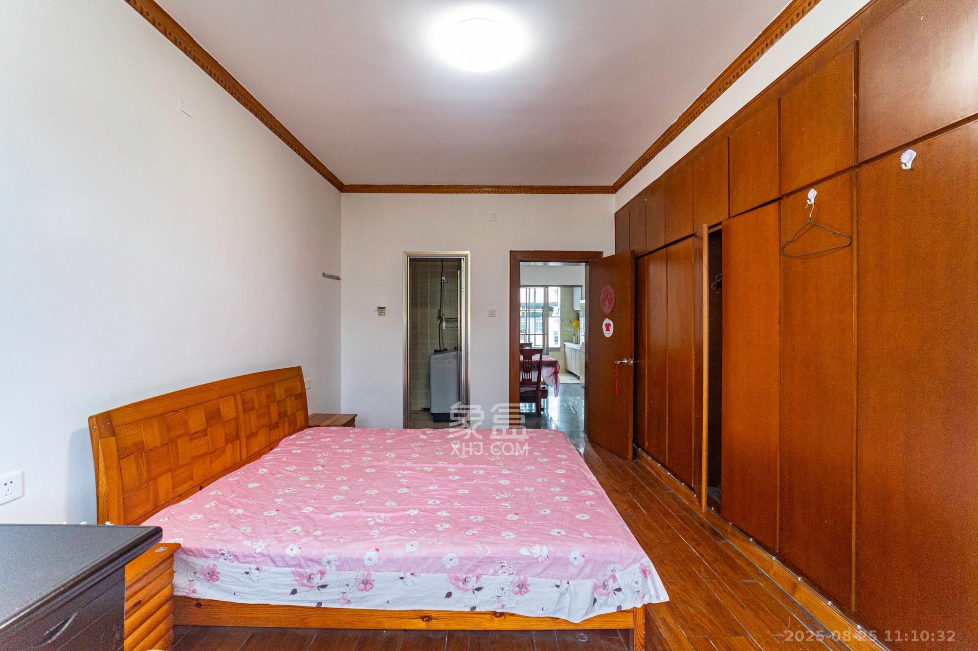 星邻东苑(工商局宿舍) 3室2厅1卫 1200.0元/月 星邻东苑(工商局宿舍) 3室2厅1卫 1200.0元/月室内图