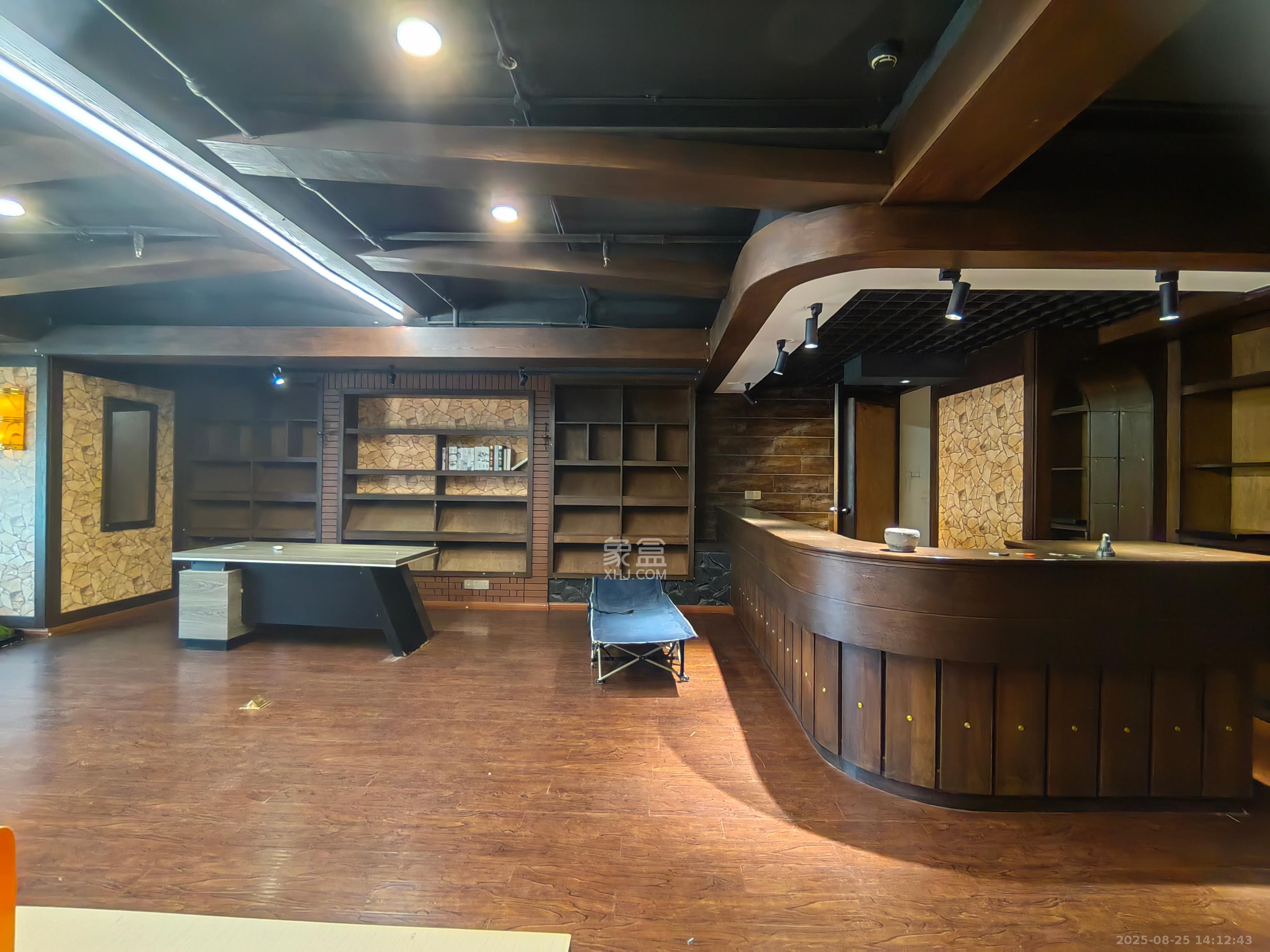 万象新天  1室1厅1卫    2800.0元/月室内图