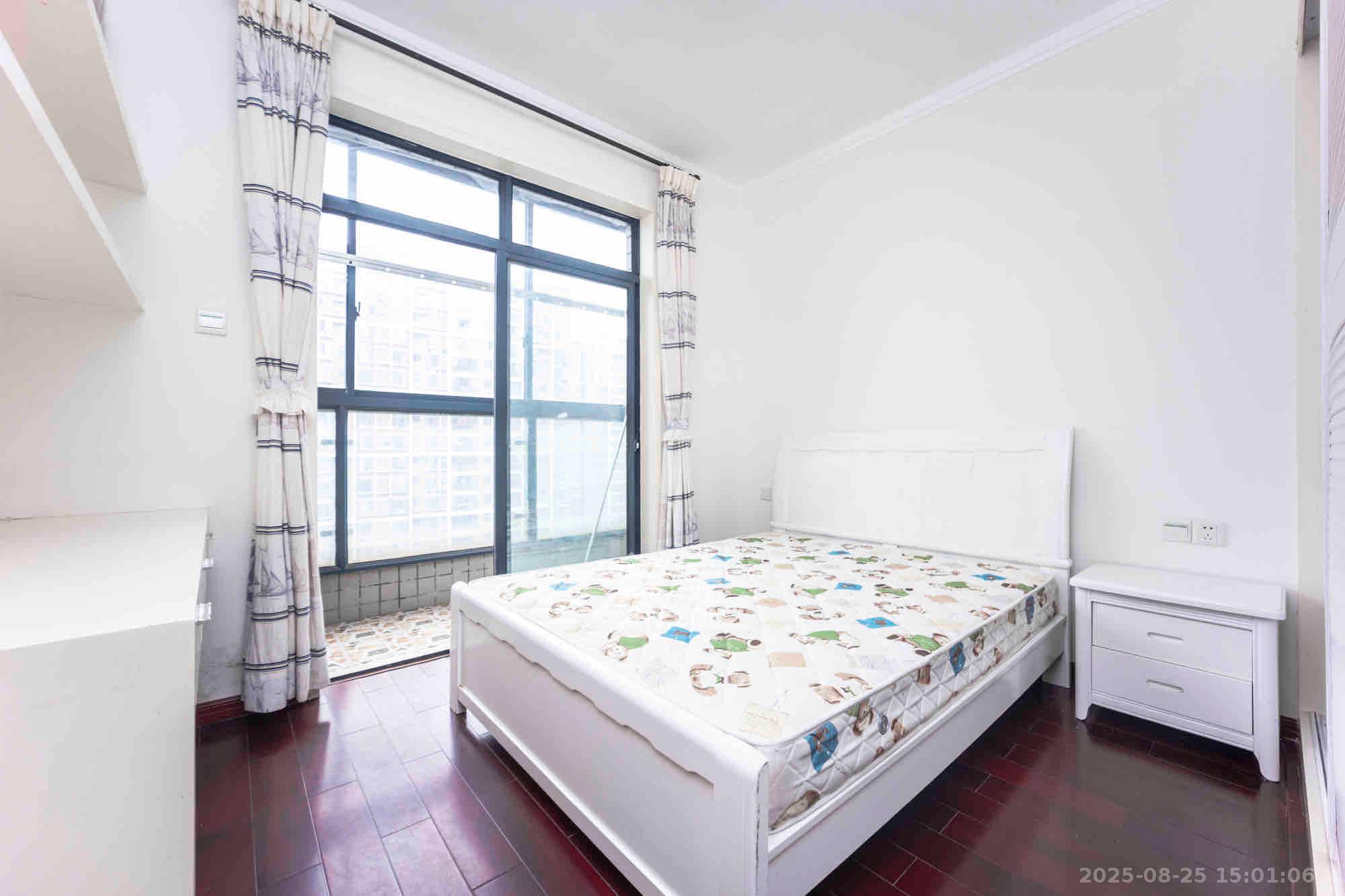 湘江世纪城星江苑 4室2厅2卫 4300.0元/月 湘江世纪城星江苑 4室2厅2卫 4300.0元/月室内图