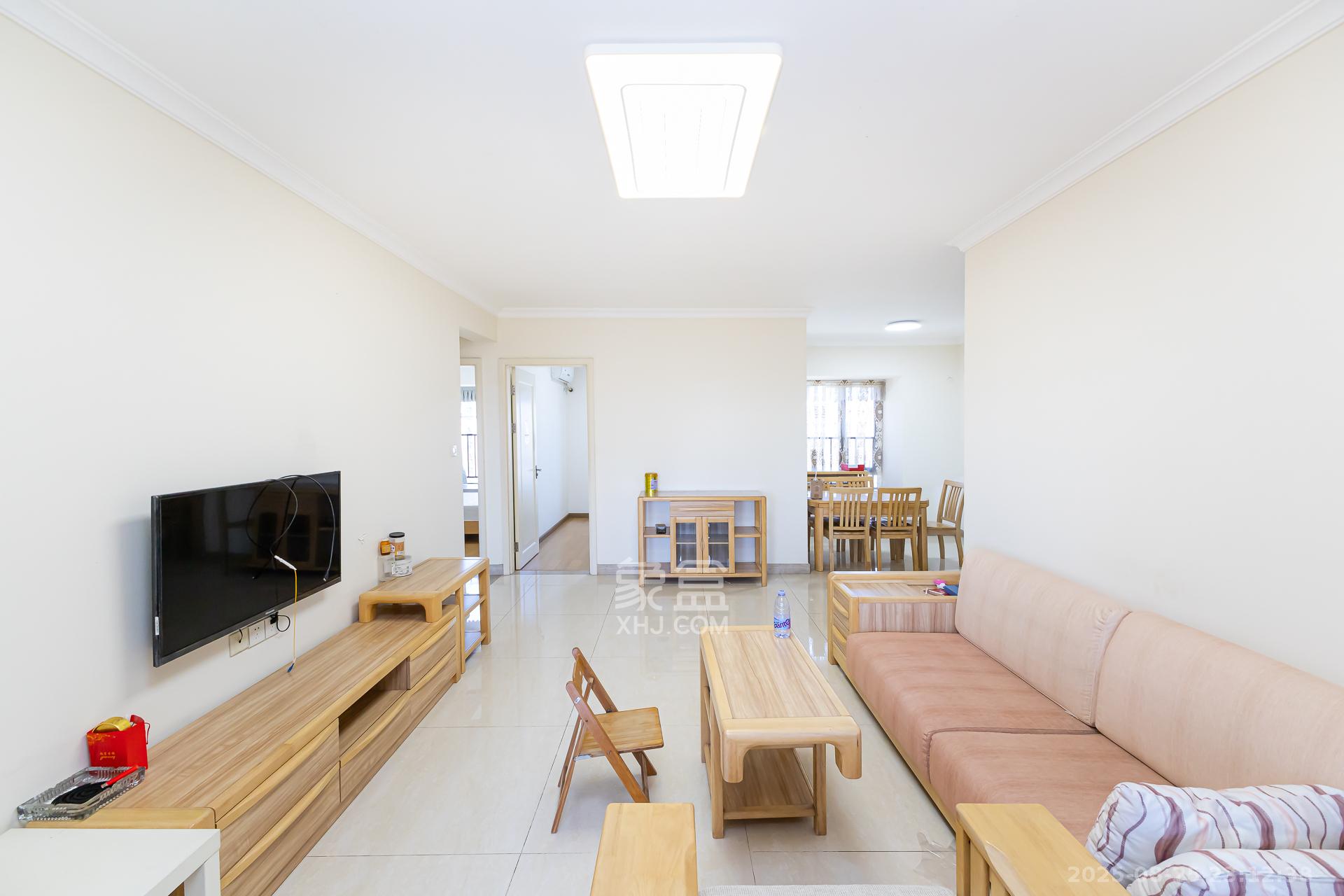 时代倾城一期 3室2厅1卫 78.8万 时代倾城一期 3室2厅1卫 78.8万客厅