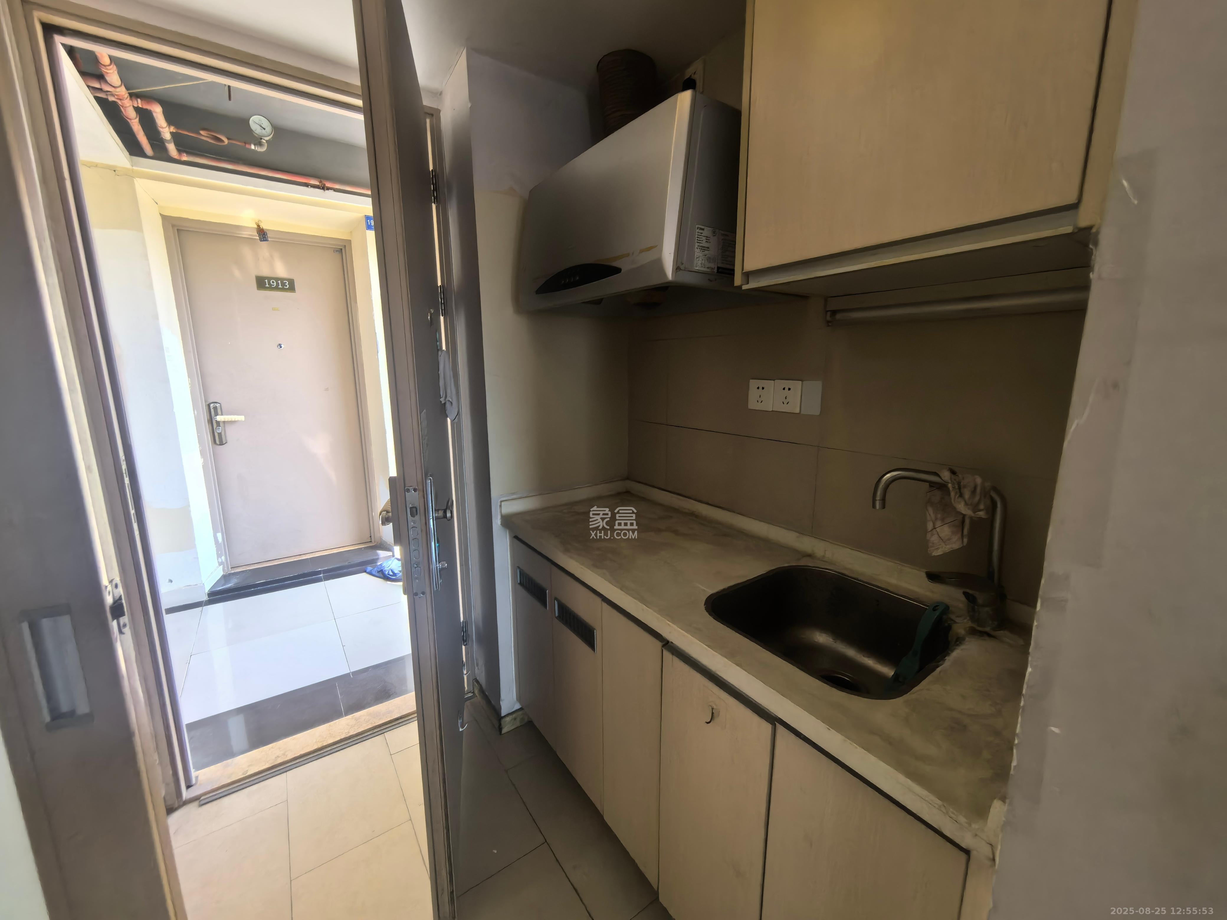 万科金色家园  1室1厅1卫    1100.0元/月 万科金色家园  1室1厅1卫    1100.0元/月室内图