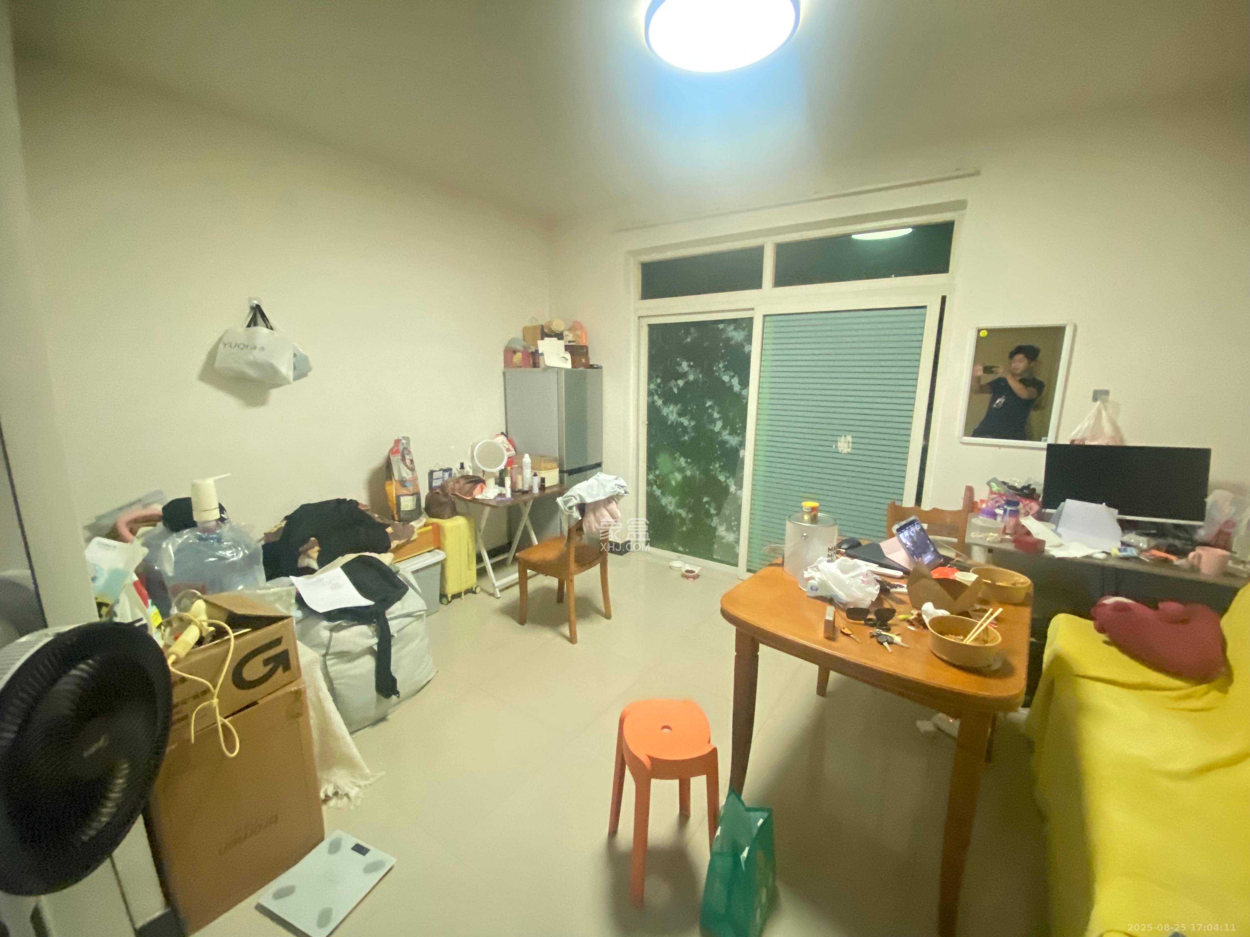 江南公寓  1室1厅1卫   1500.00元/月室内图