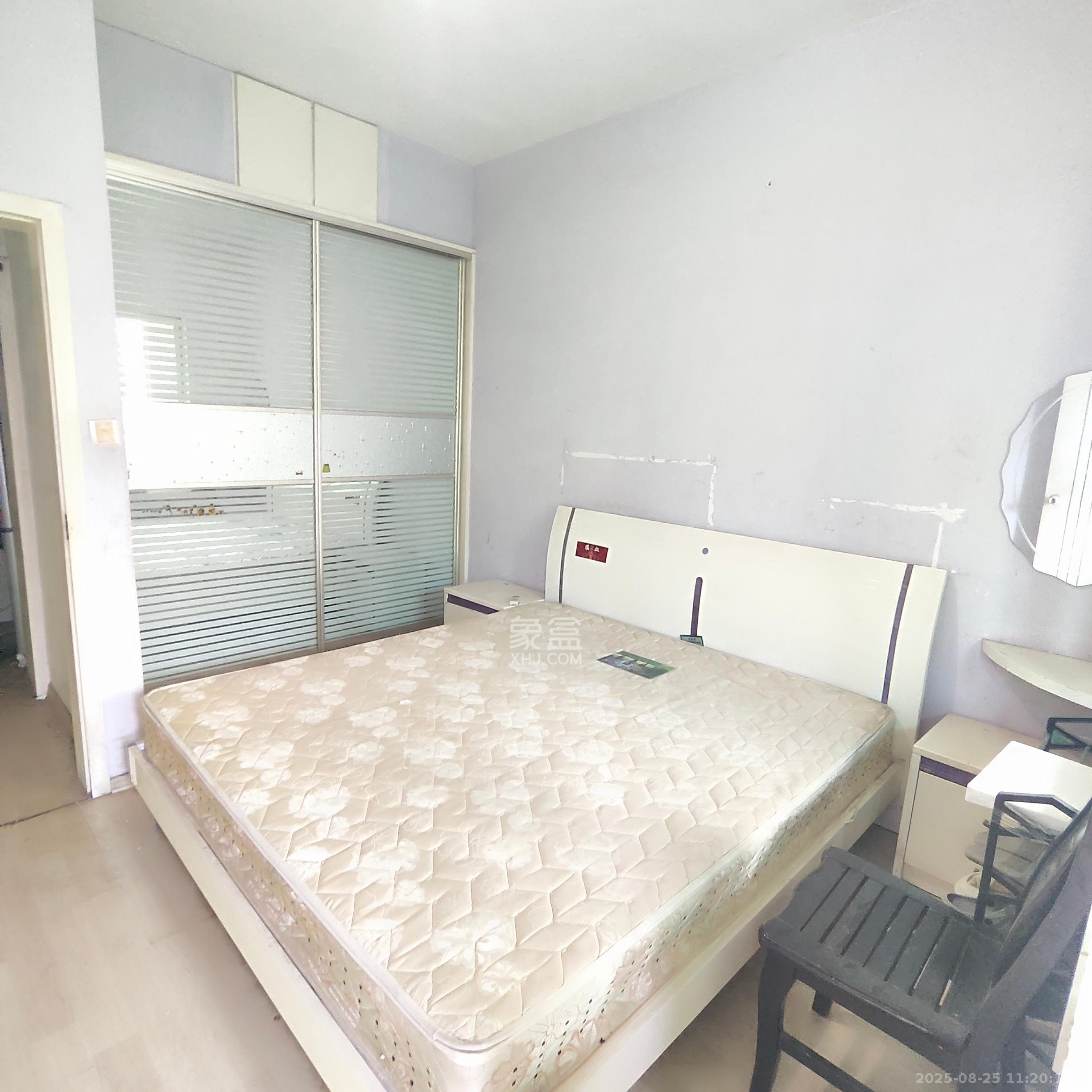 中南汽车世界 2室2厅1卫 900.0元/月 中南汽车世界 2室2厅1卫 900.0元/月室内图