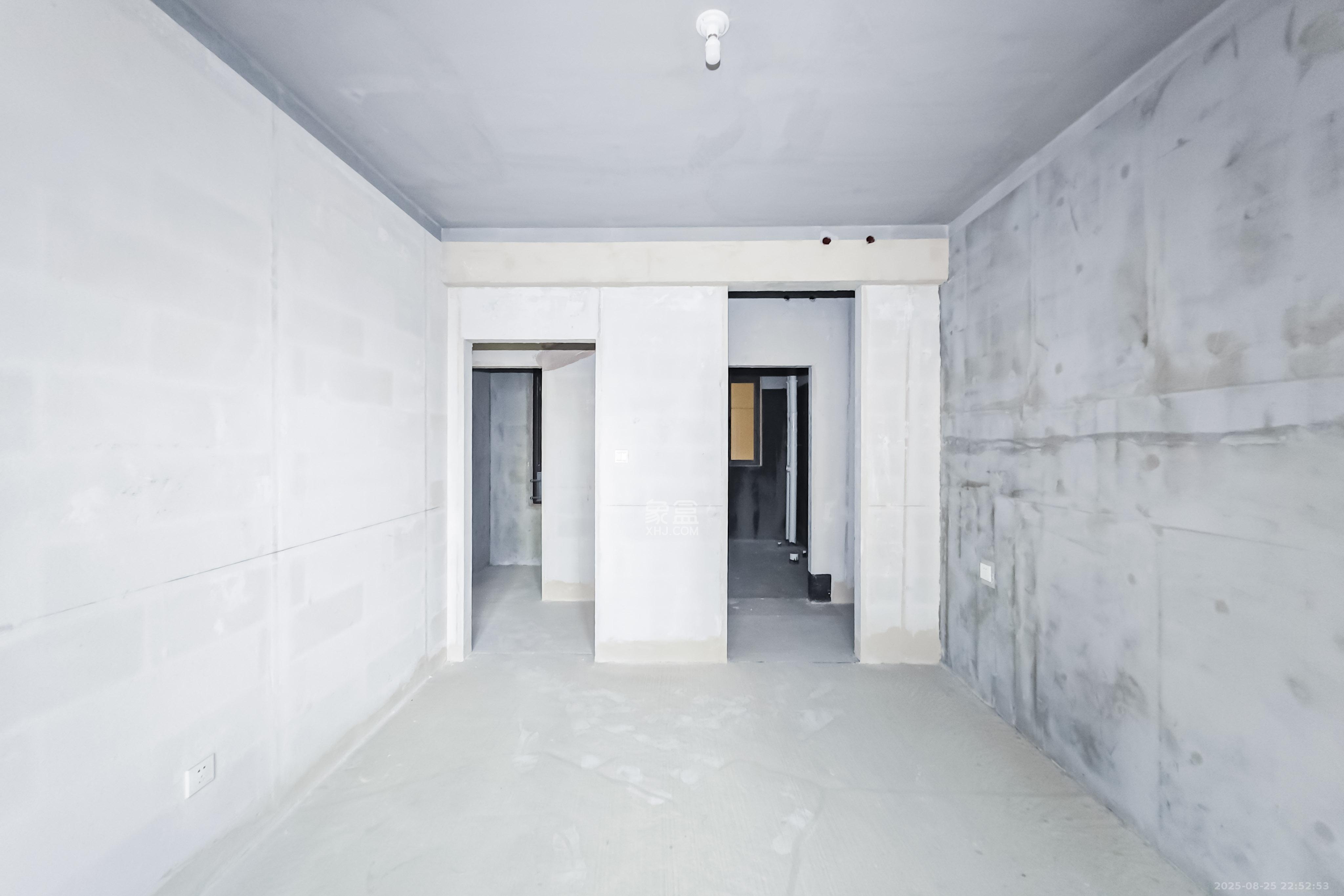 中天星耀城 3室2厅2卫 104.0万 中天星耀城 3室2厅2卫 104.0万其他