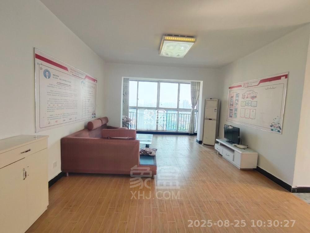 京鹰华府  3室2厅2卫    2000.0元/月