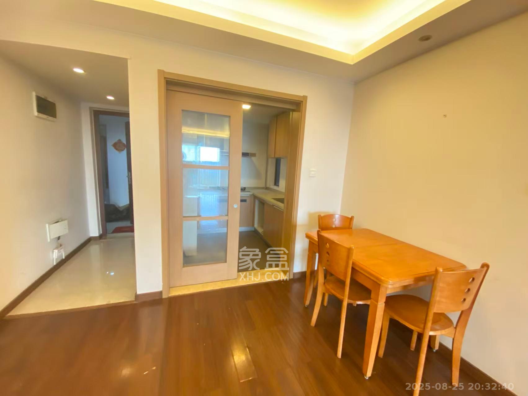 万科白鹭郡  3室2厅1卫    2600.0元/月 万科白鹭郡  3室2厅1卫    2600.0元/月室内图