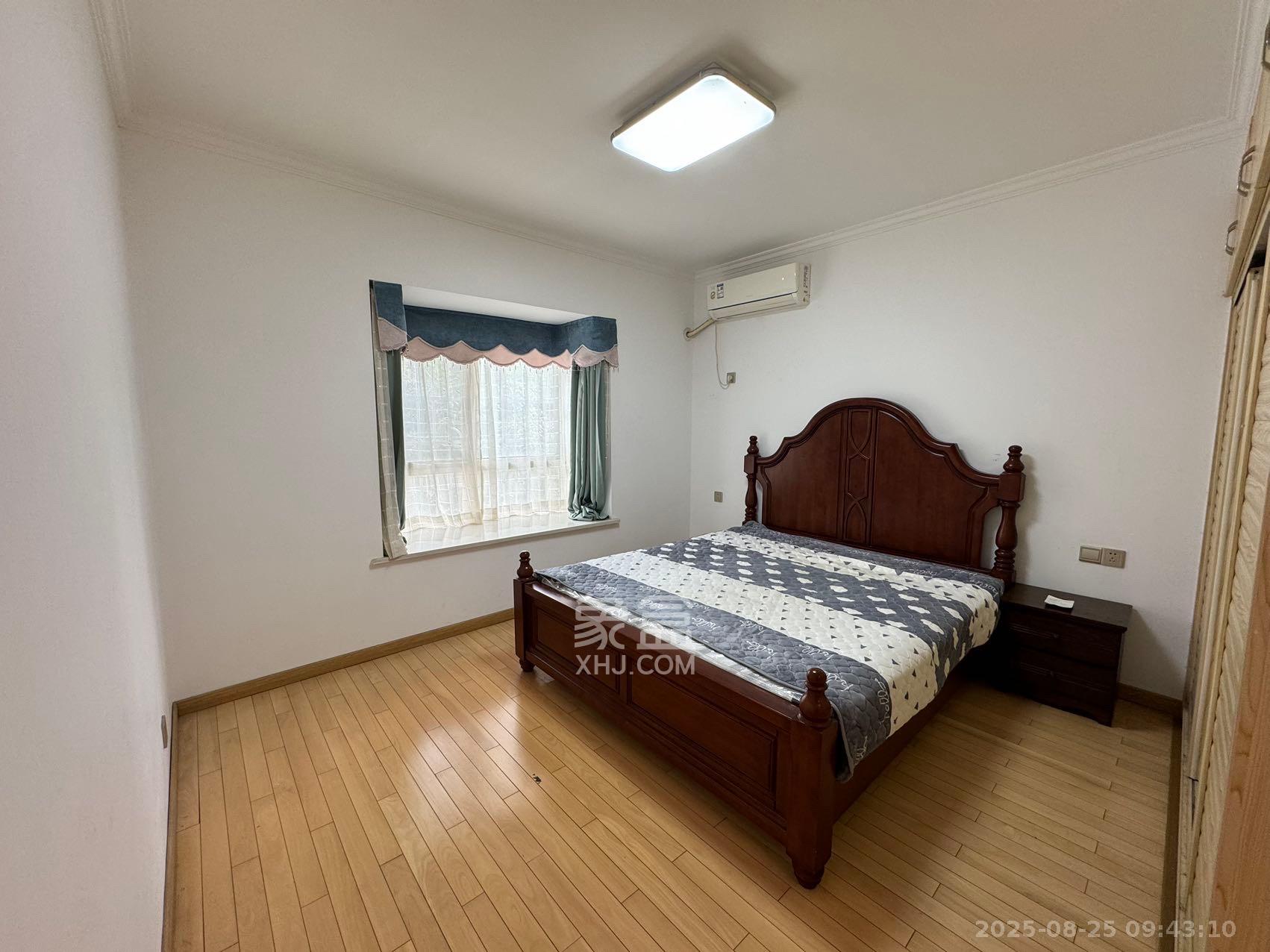 理工大学职工单位房青年汇 3室2厅2卫 2500.0元/月 理工大学职工单位房青年汇 3室2厅2卫 2500.0元/月室内图