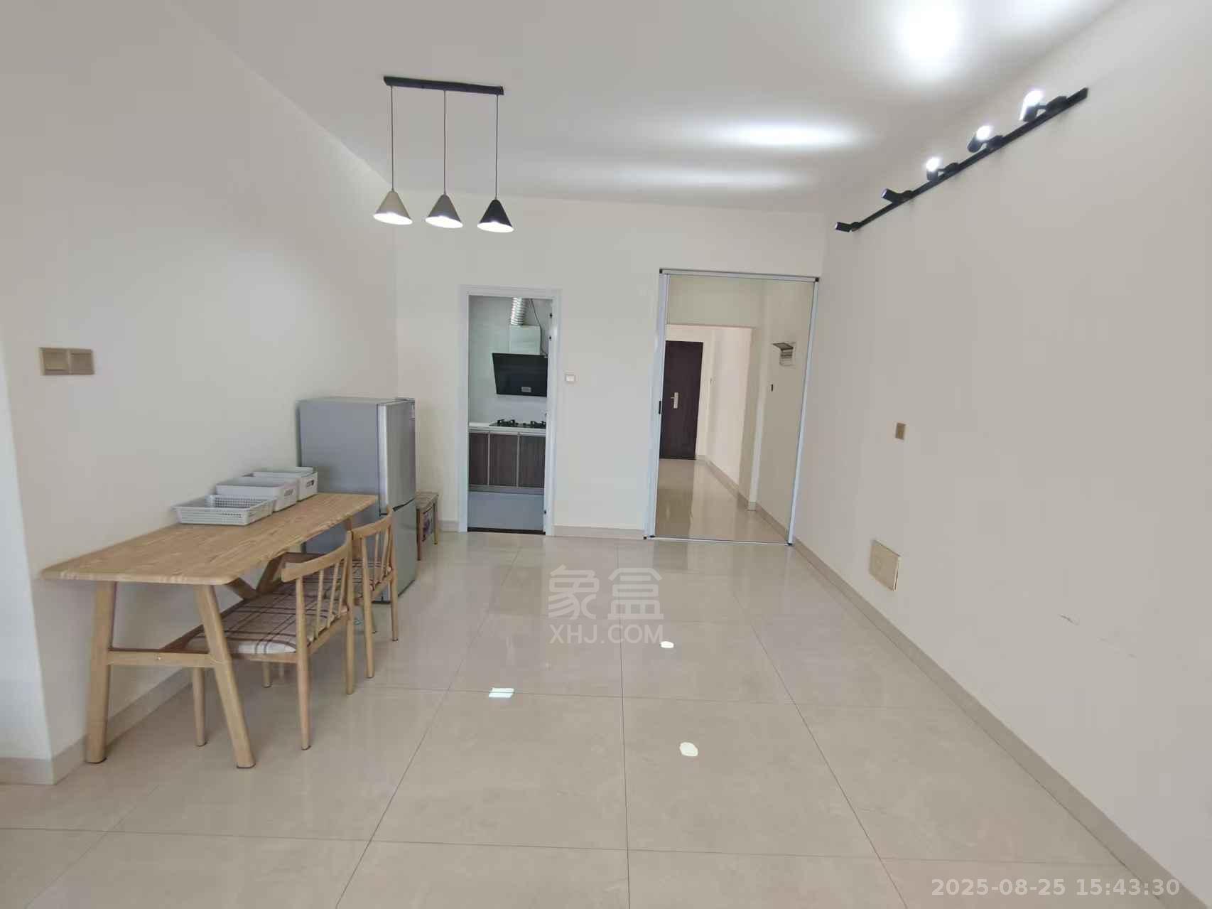 武广国际学苑  3室2厅1卫    1800.0元/月室内图