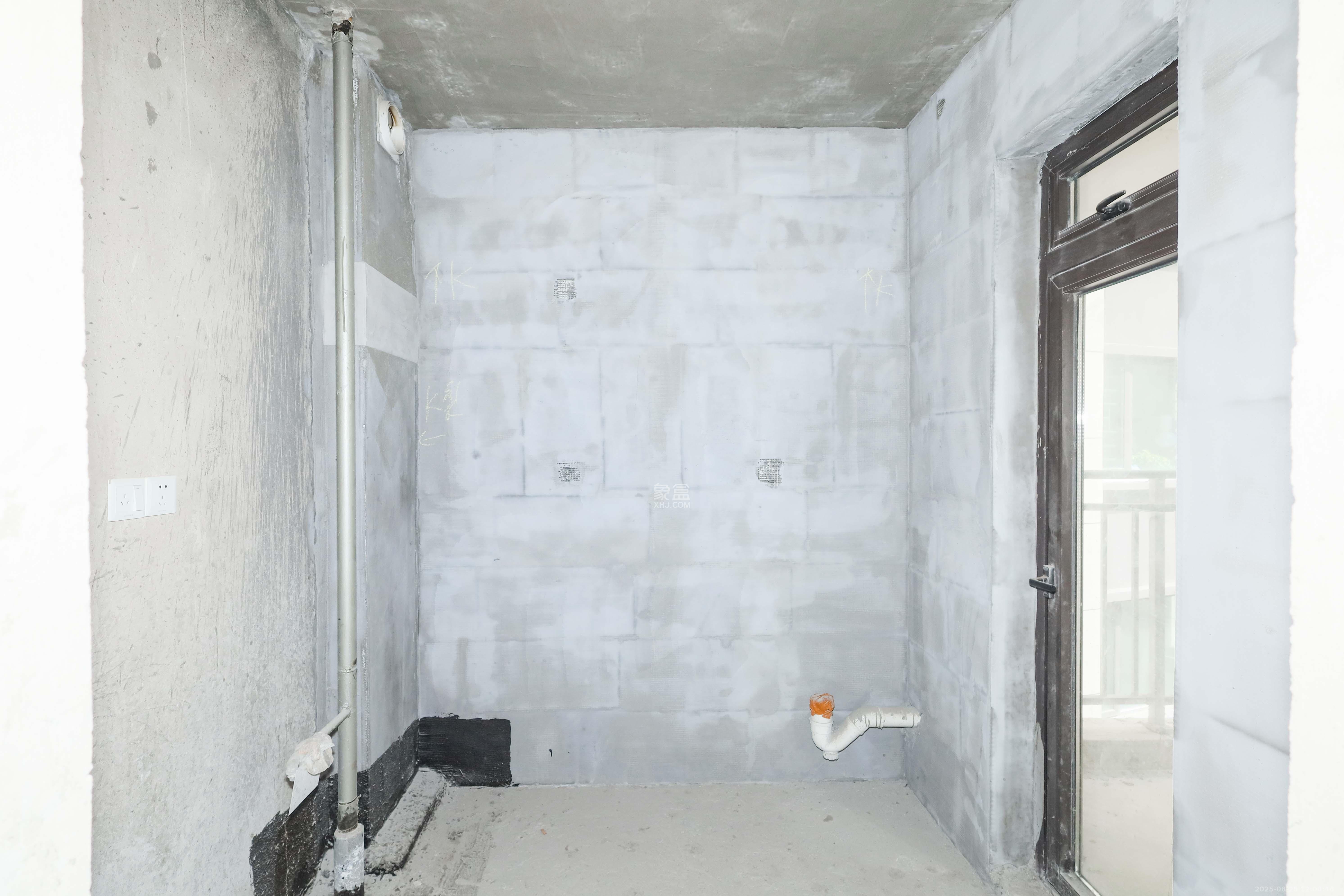 中国铁建梅溪青秀三期  3室2厅1卫    140.0万 中国铁建梅溪青秀三期  3室2厅1卫    140.0万厨房