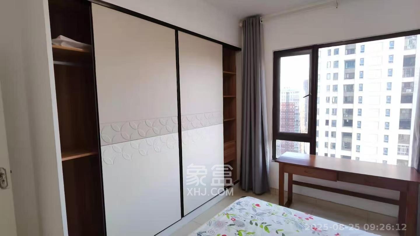 地质家园一、二期(地泰人民公馆) 3室1厅1卫 4000.0元/月 地质家园一、二期(地泰人民公馆) 3室1厅1卫 4000.0元/月室内图