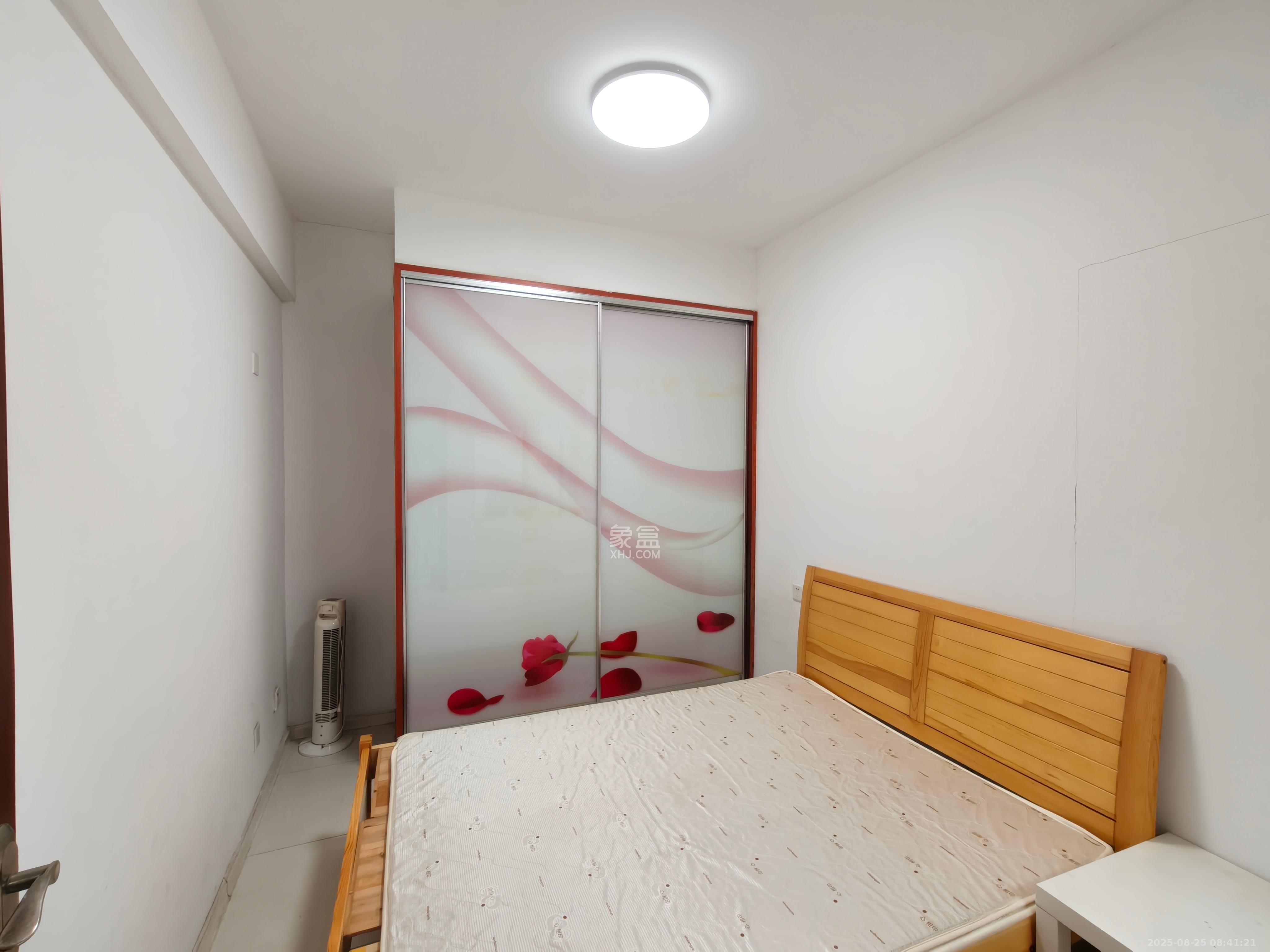 景泰雅苑（景江融城）  2室1厅1卫    2000.0元/月室内图