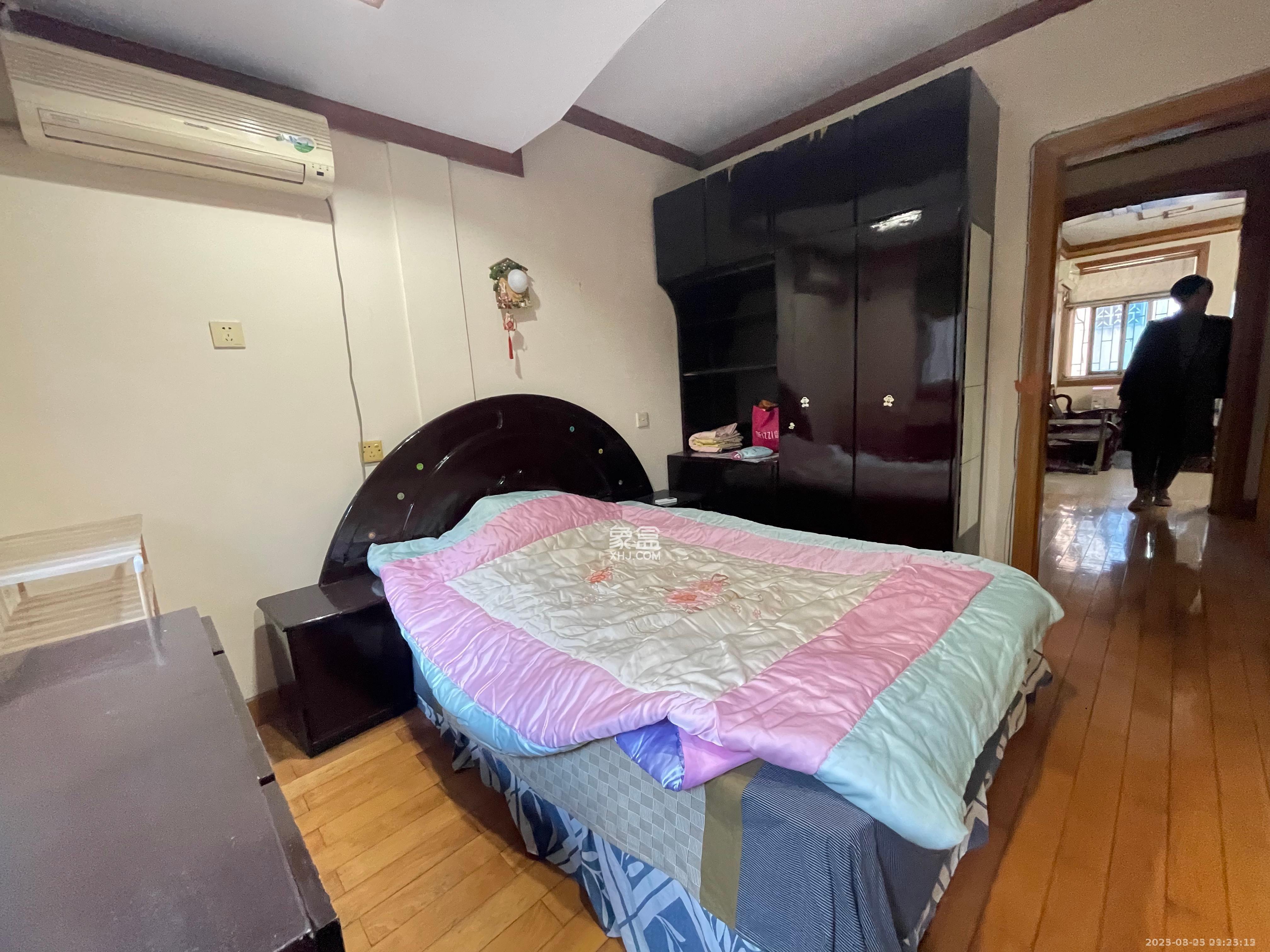 化油器厂宿舍 2室1厅1卫 1600.0元/月 化油器厂宿舍 2室1厅1卫 1600.0元/月室内图