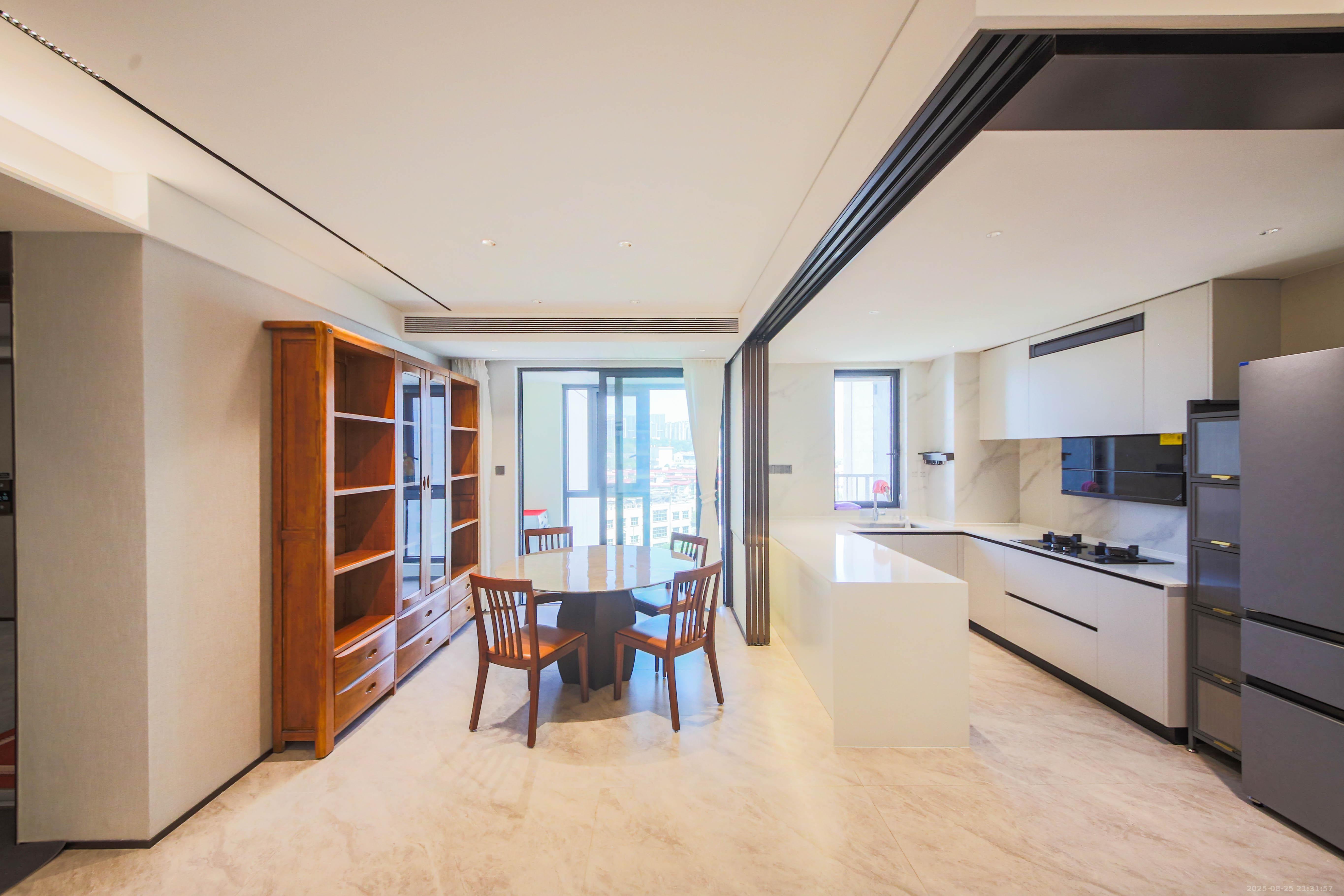 长沙润府B区 1室0厅0卫 315.0万 长沙润府B区 1室0厅0卫 315.0万客厅