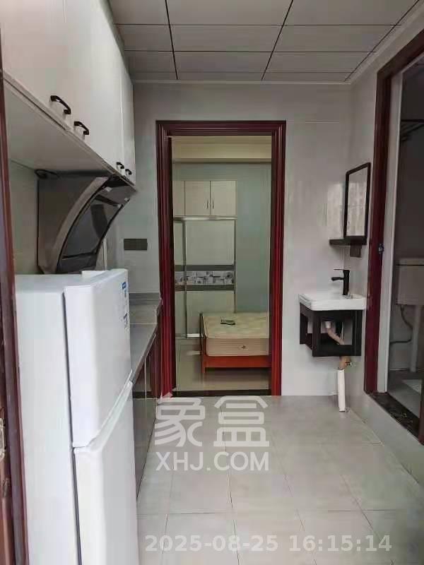 麓枫和苑  1室1厅1卫    1100.0元/月 麓枫和苑  1室1厅1卫    1100.0元/月室内图