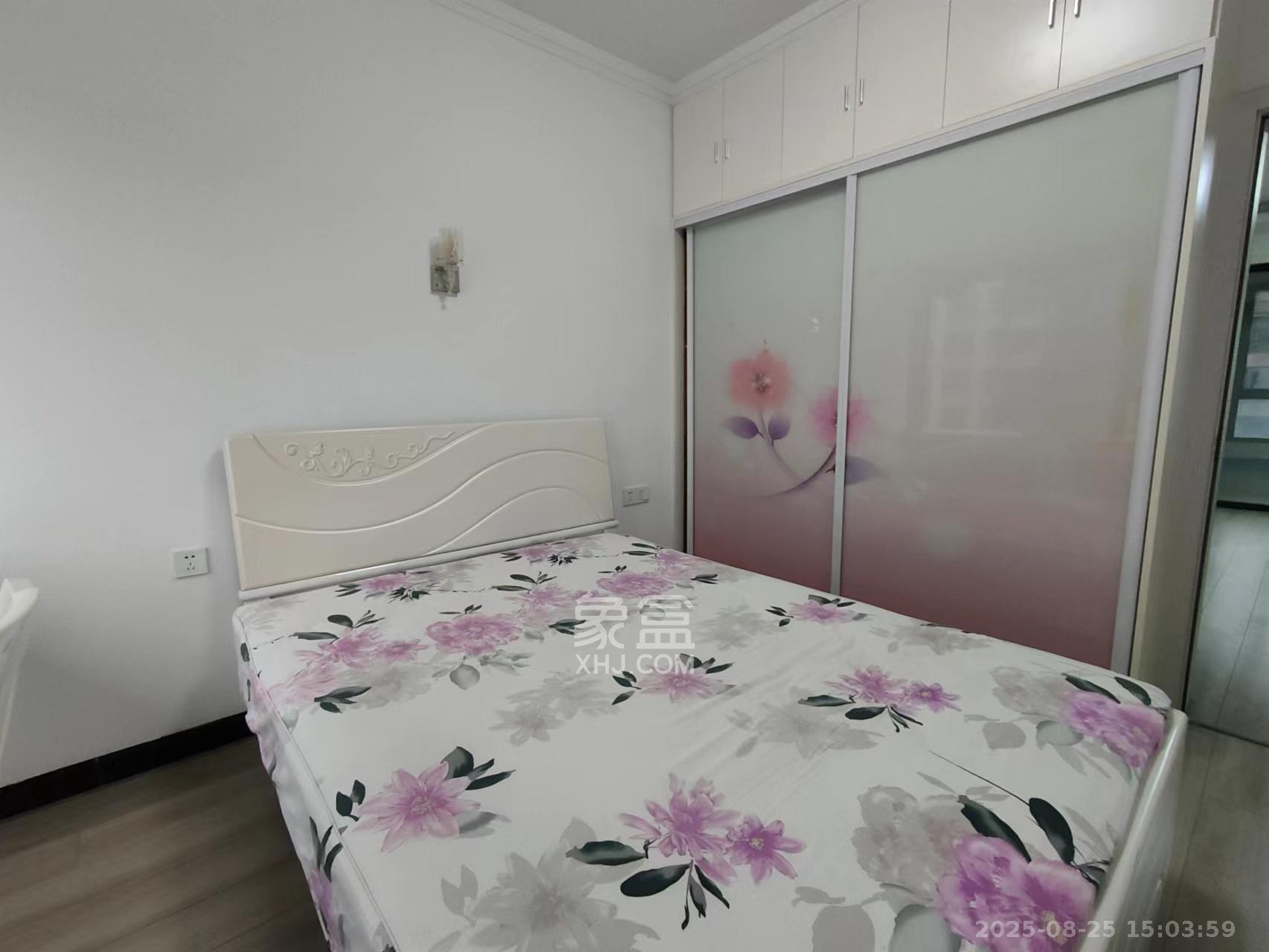 长房时代城  2室2厅1卫   2600.00元/月室内图