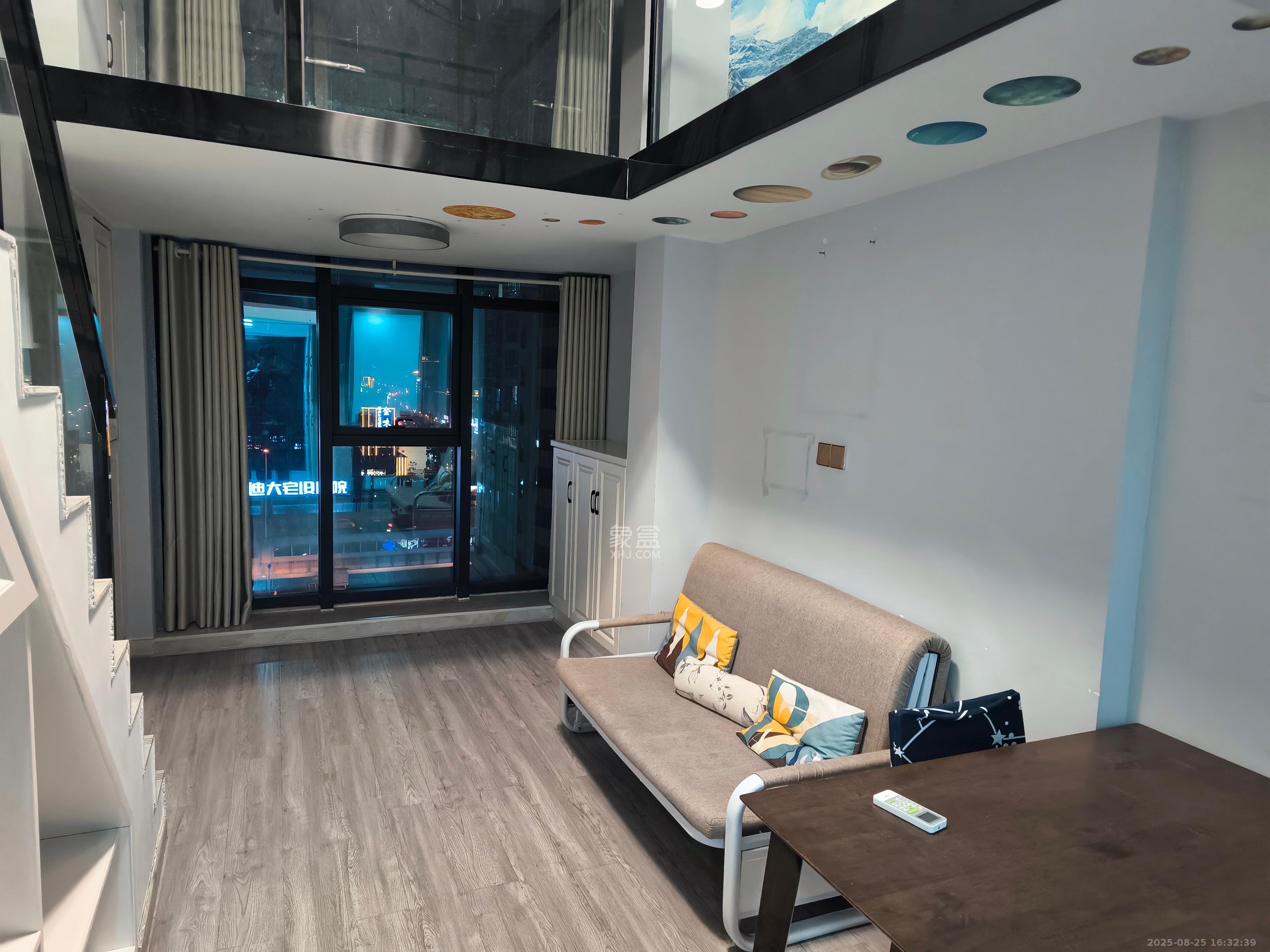 东盈商业广场(华泉城市广场)  1室1厅1卫    2300.0元/月 东盈商业广场(华泉城市广场)  1室1厅1卫    2300.0元/月室内图