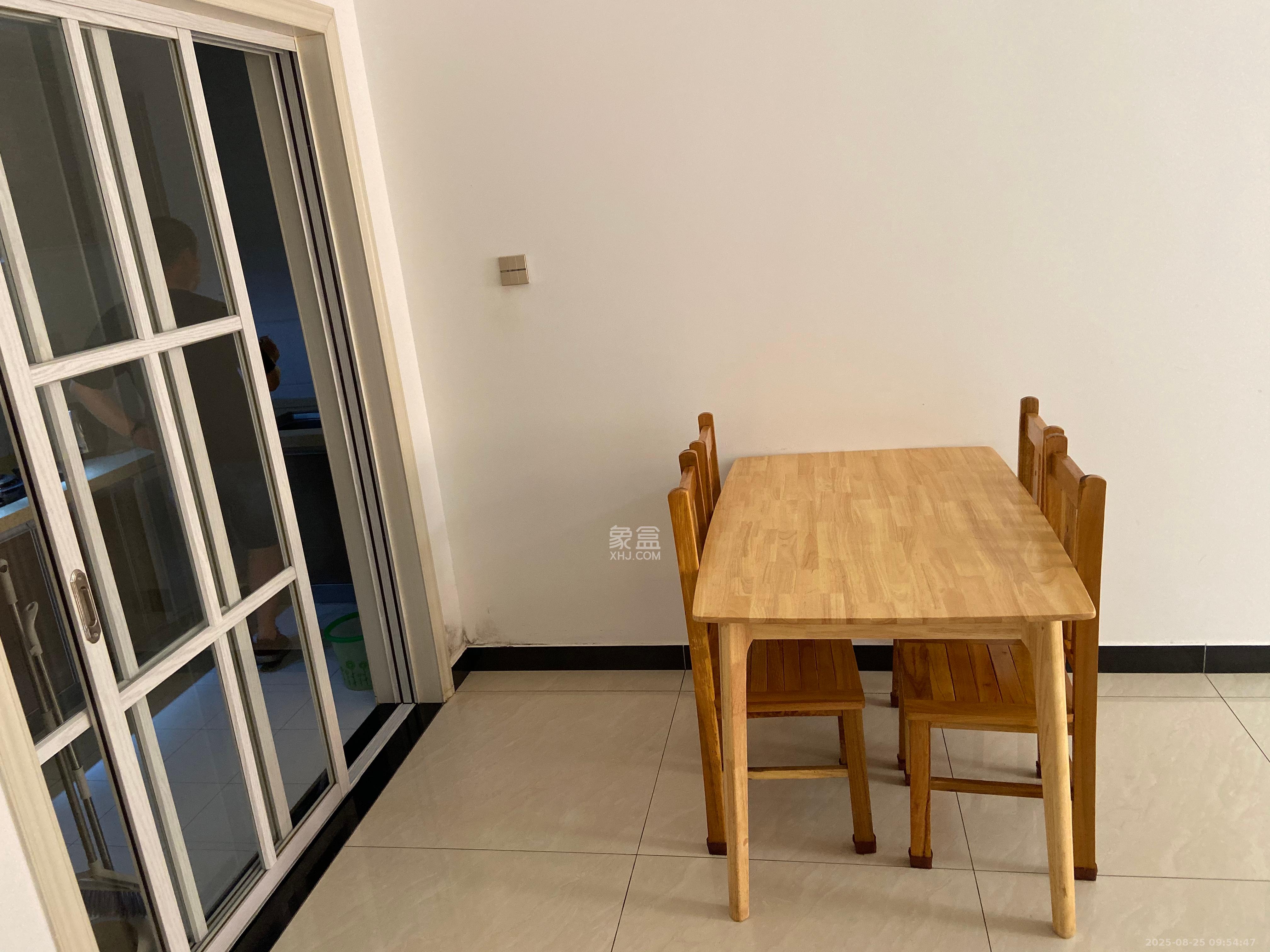 万里时代  2室2厅1卫    2700.0元/月 万里时代  2室2厅1卫    2700.0元/月室内图