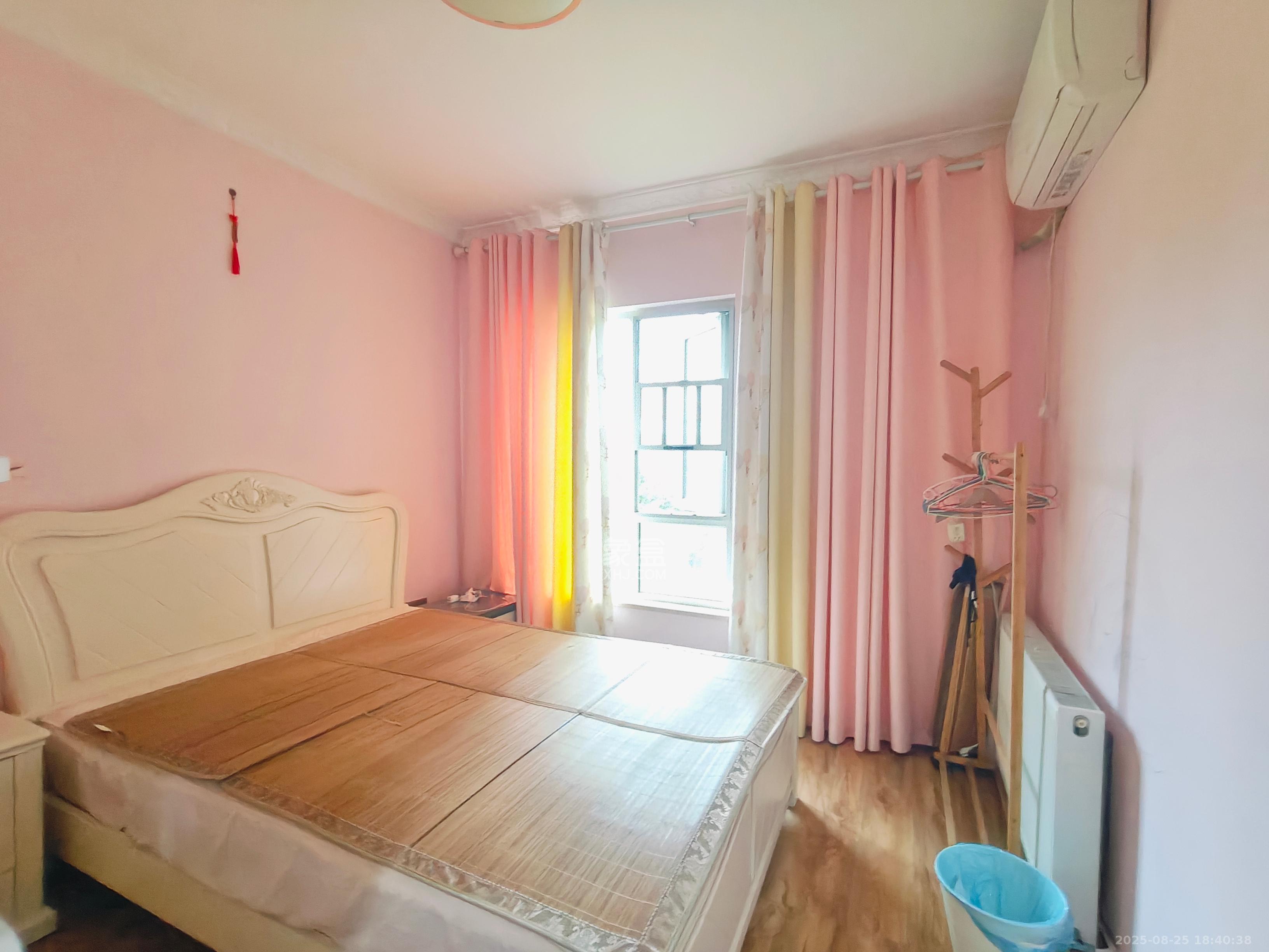 荣盛花语城  4室2厅2卫    3200.0元/月 荣盛花语城  4室2厅2卫    3200.0元/月室内图