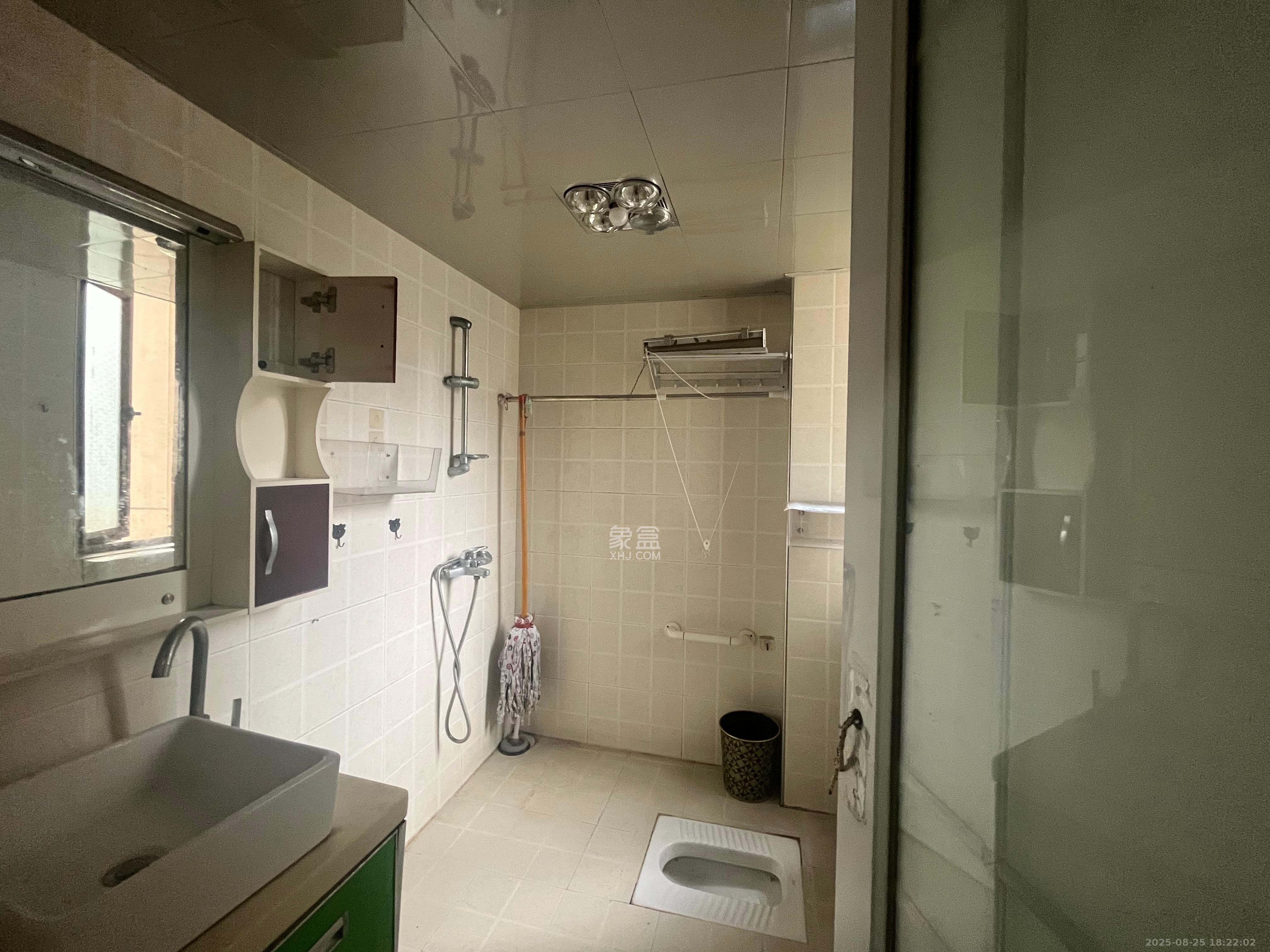 旭辉藏郡(藏郡、旭湘华府) 3室2厅1卫 2300.0元/月 旭辉藏郡(藏郡、旭湘华府) 3室2厅1卫 2300.0元/月室内图