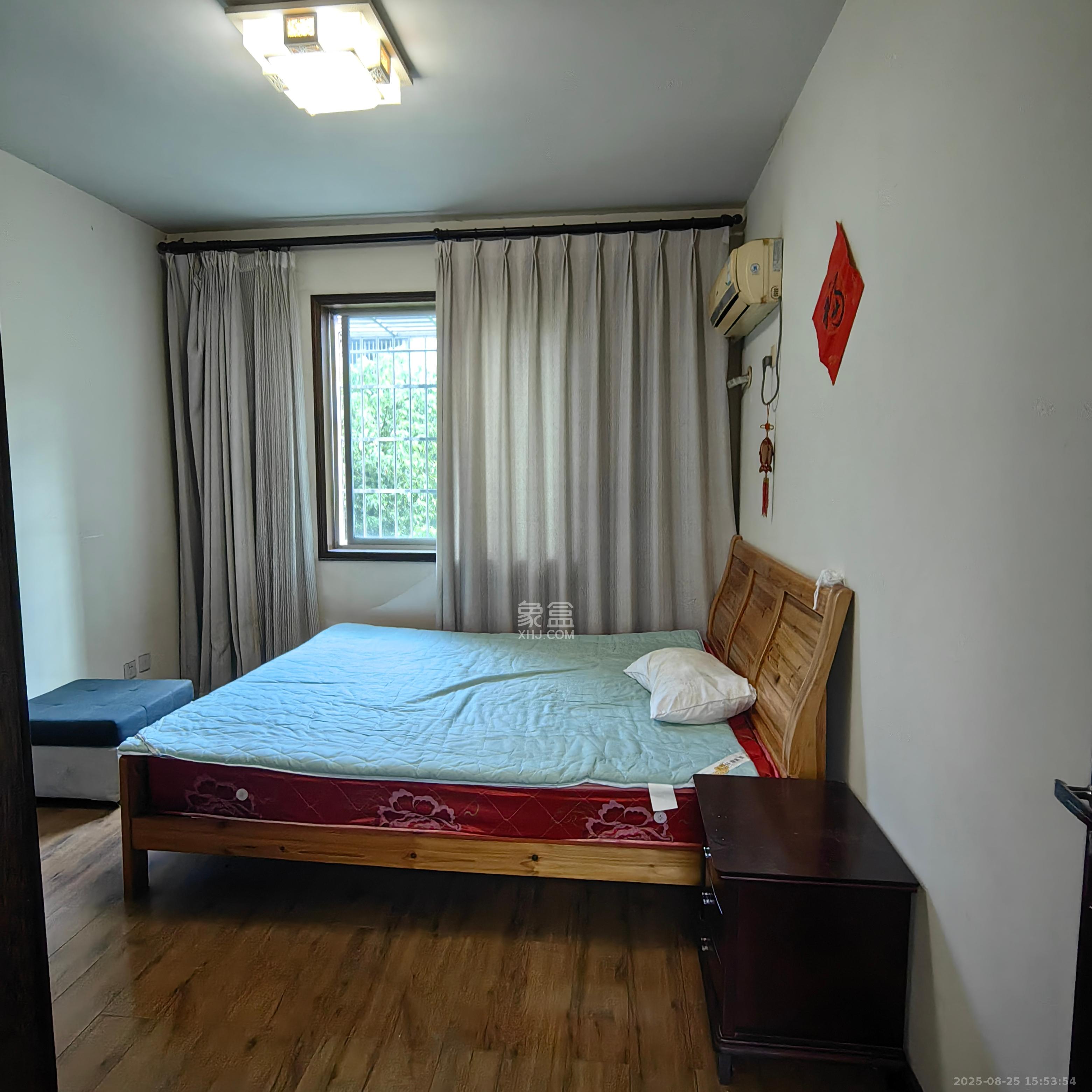 中南汽车世界  3室2厅1卫    1400.0元/月室内图