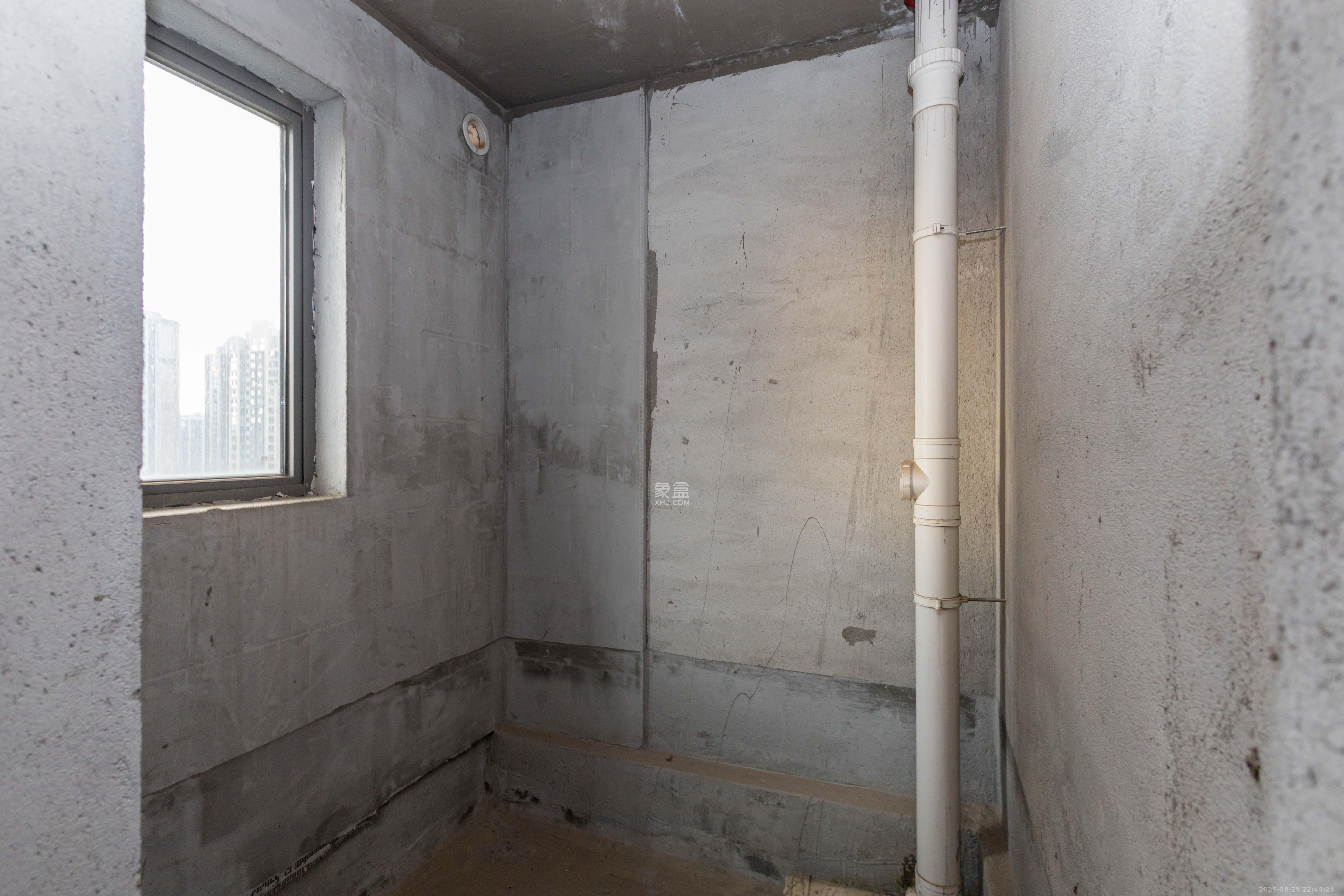 中交中央公园D4区  1室0厅0卫    158.0万卫生间