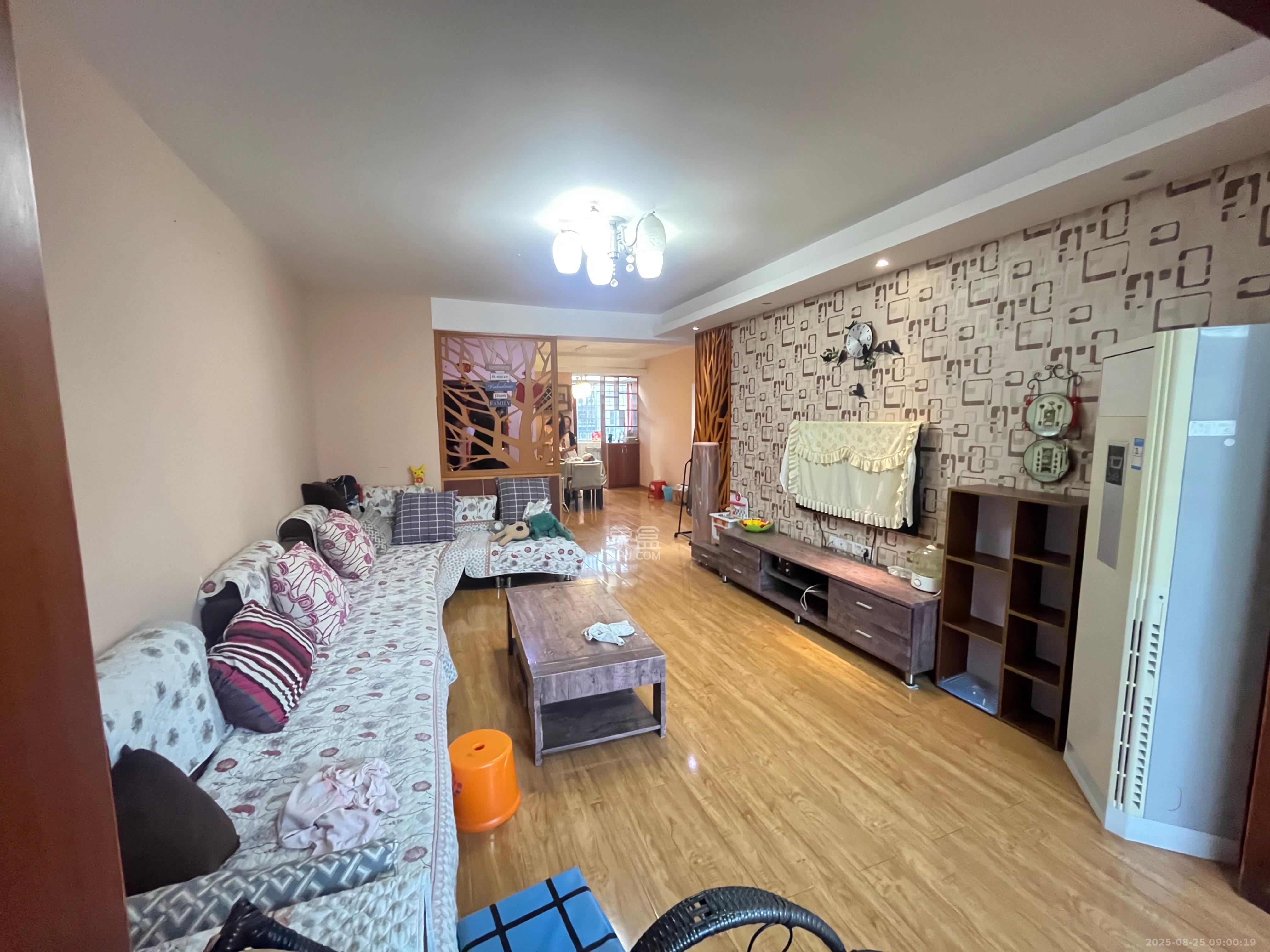 福乐康城 3室2厅2卫 2400.00元/月 福乐康城 3室2厅2卫 2400.00元/月室内图