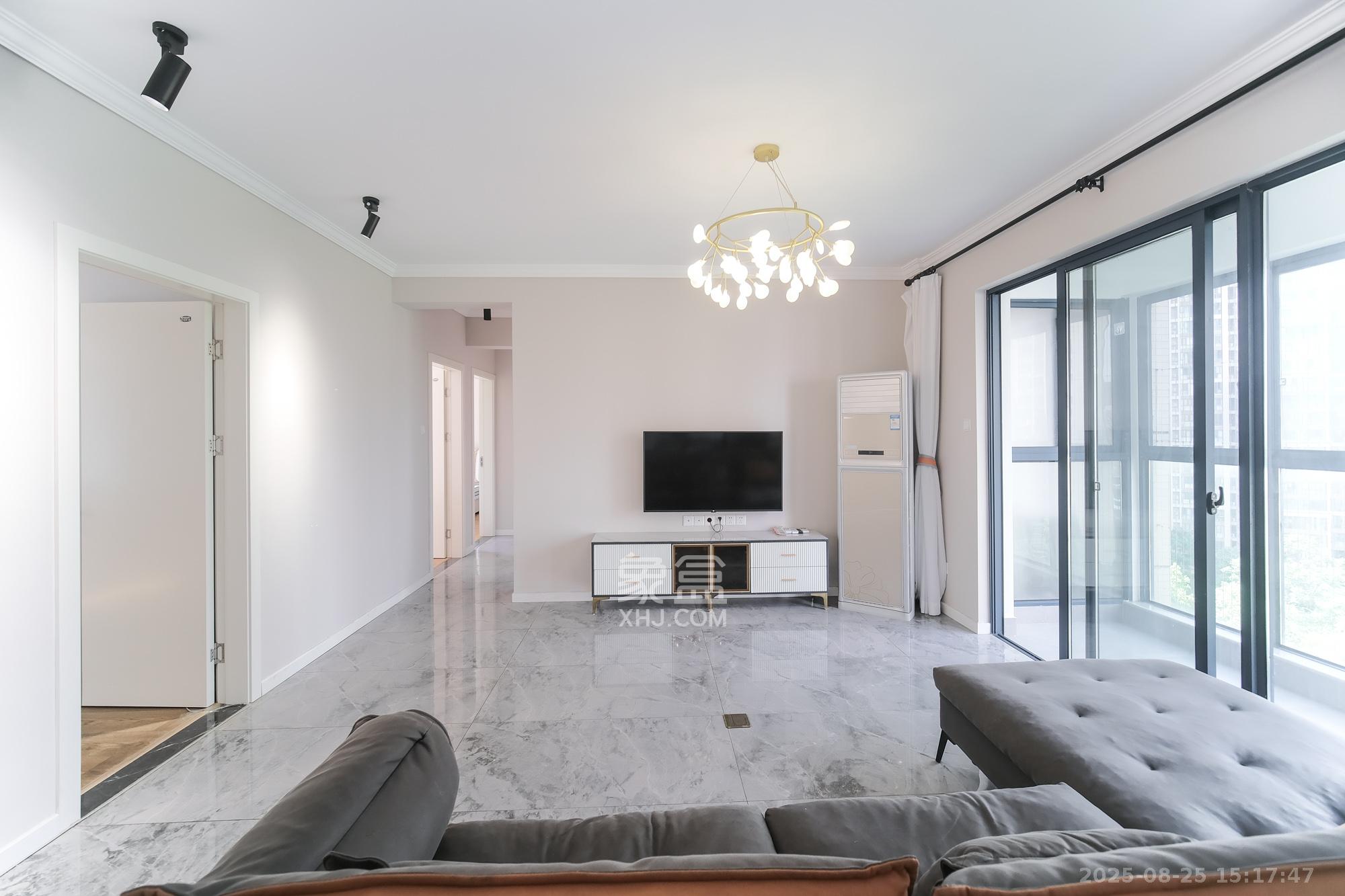 筑梦星园 4室2厅2卫 95.0万 筑梦星园 4室2厅2卫 95.0万客厅