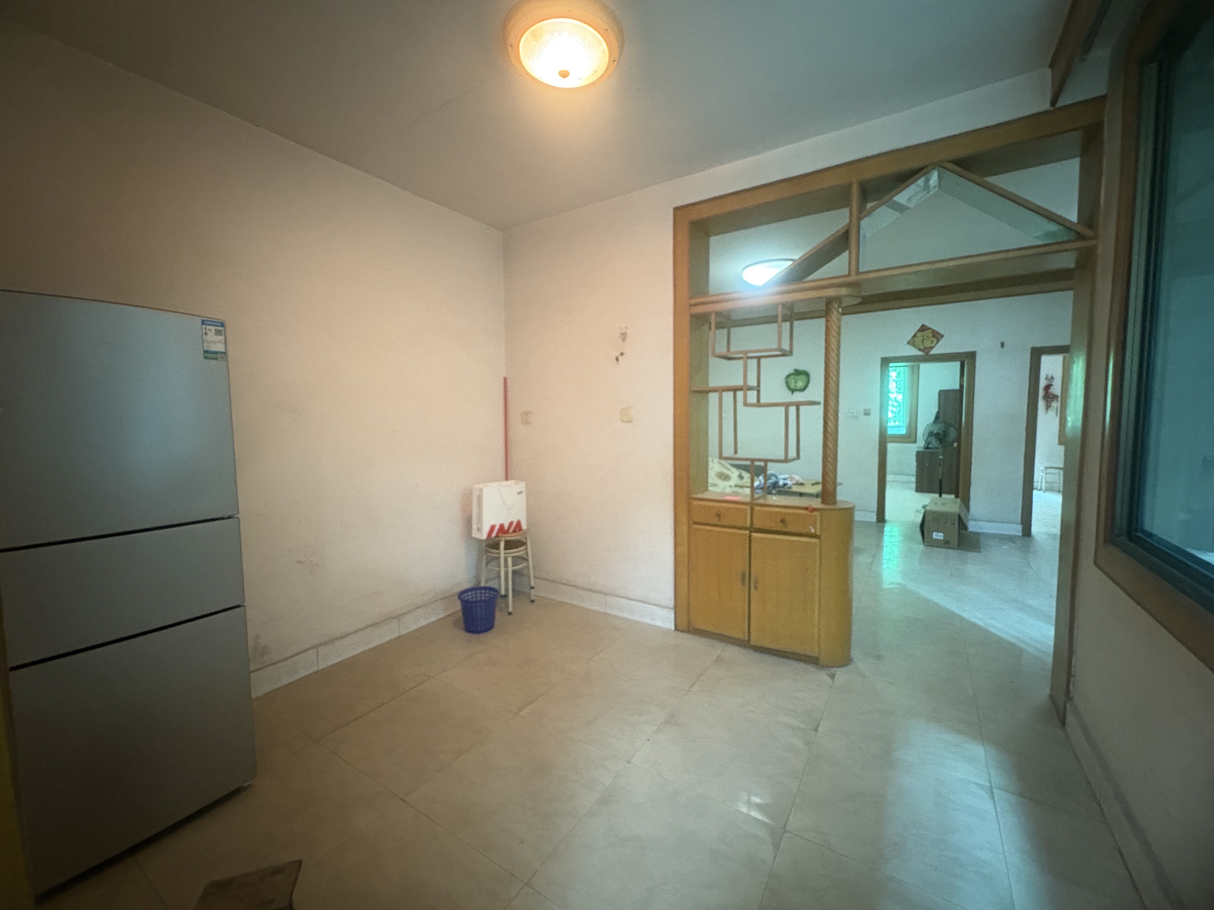 环卫处家属楼 2室2厅1卫 43.8万 环卫处家属楼 2室2厅1卫 43.8万客厅