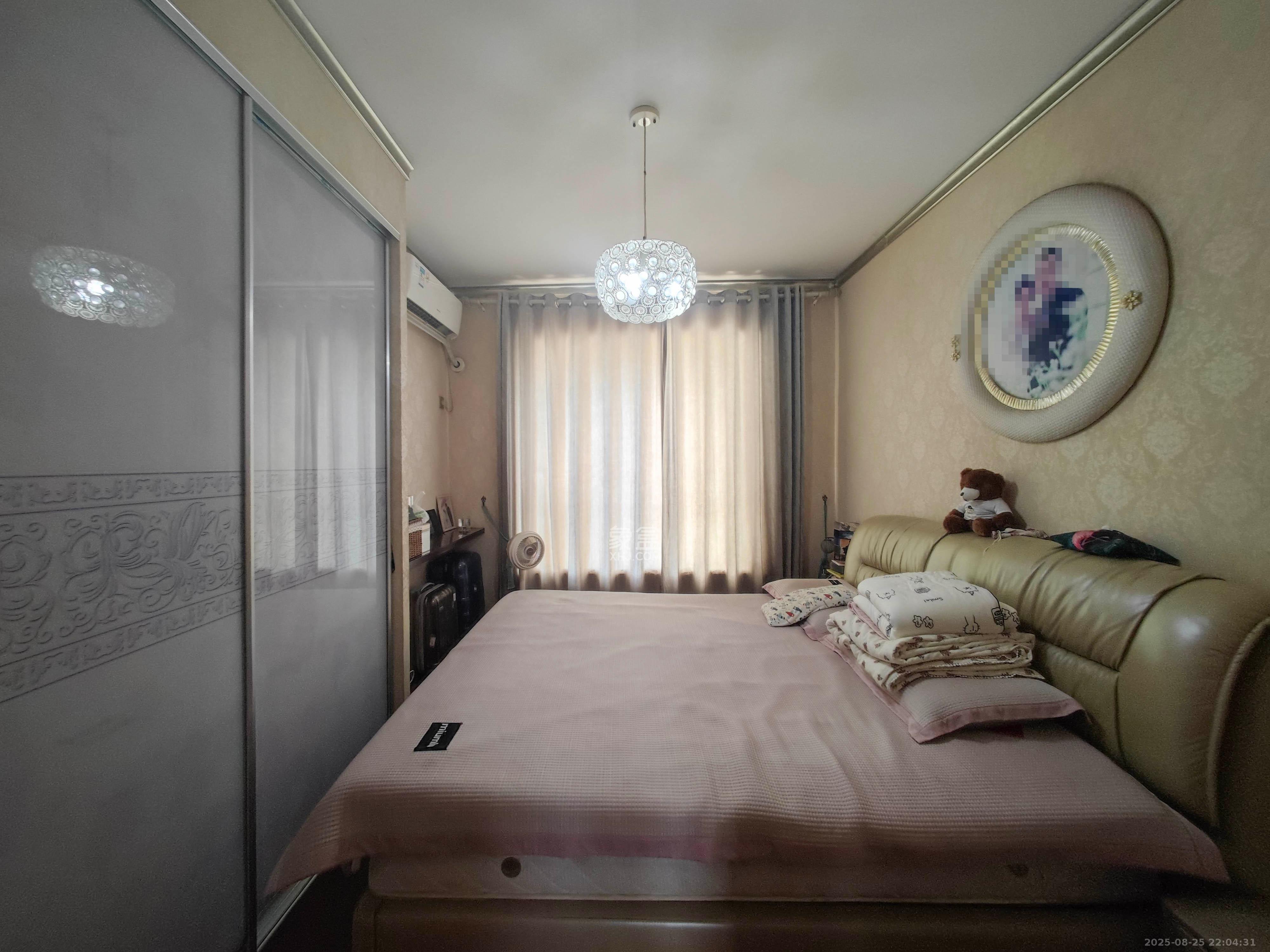 七里香榭  3室2厅2卫    76.8万 七里香榭  3室2厅2卫    76.8万卧室