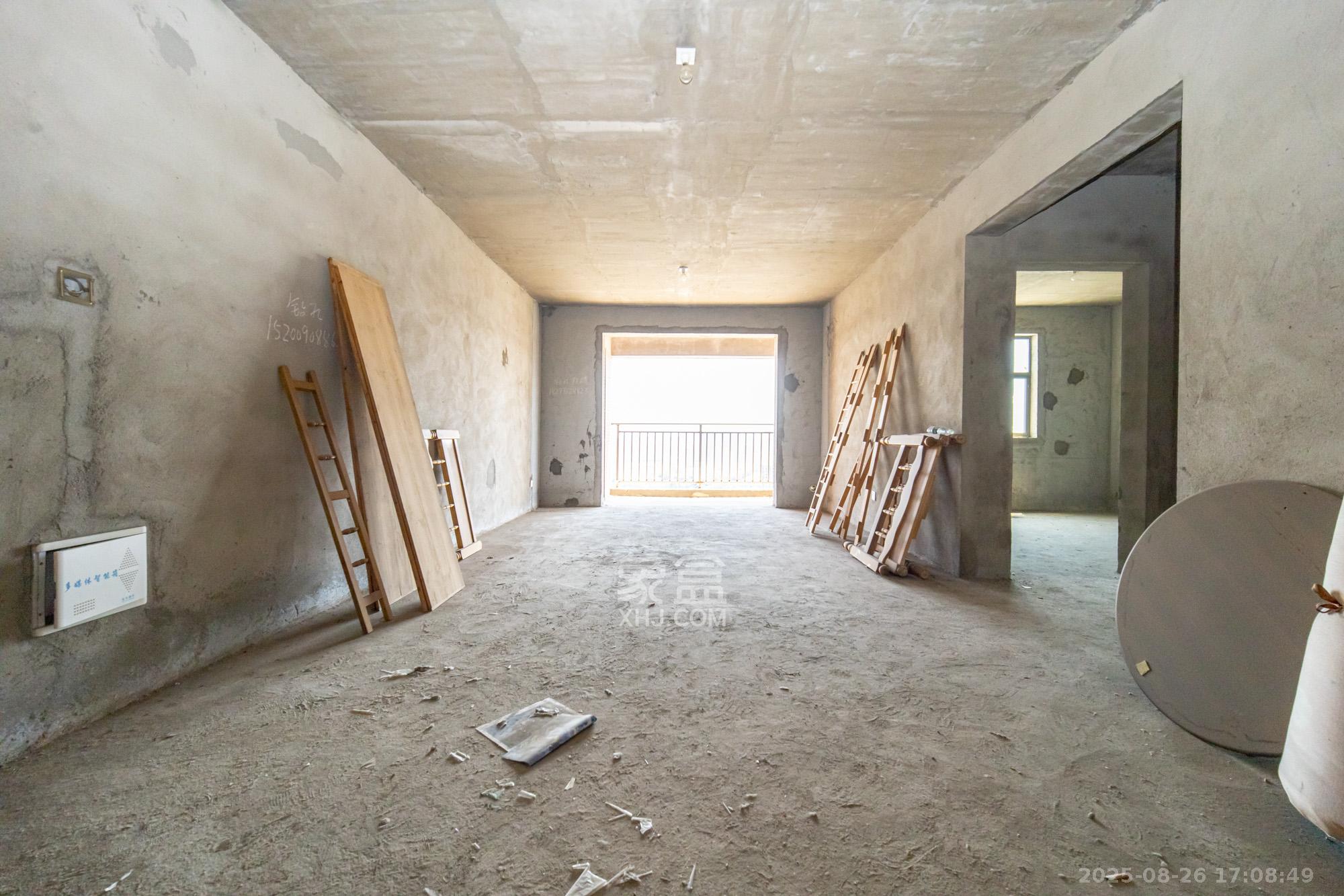 长永佳苑  2室2厅1卫    36.8万 长永佳苑  2室2厅1卫    36.8万客厅