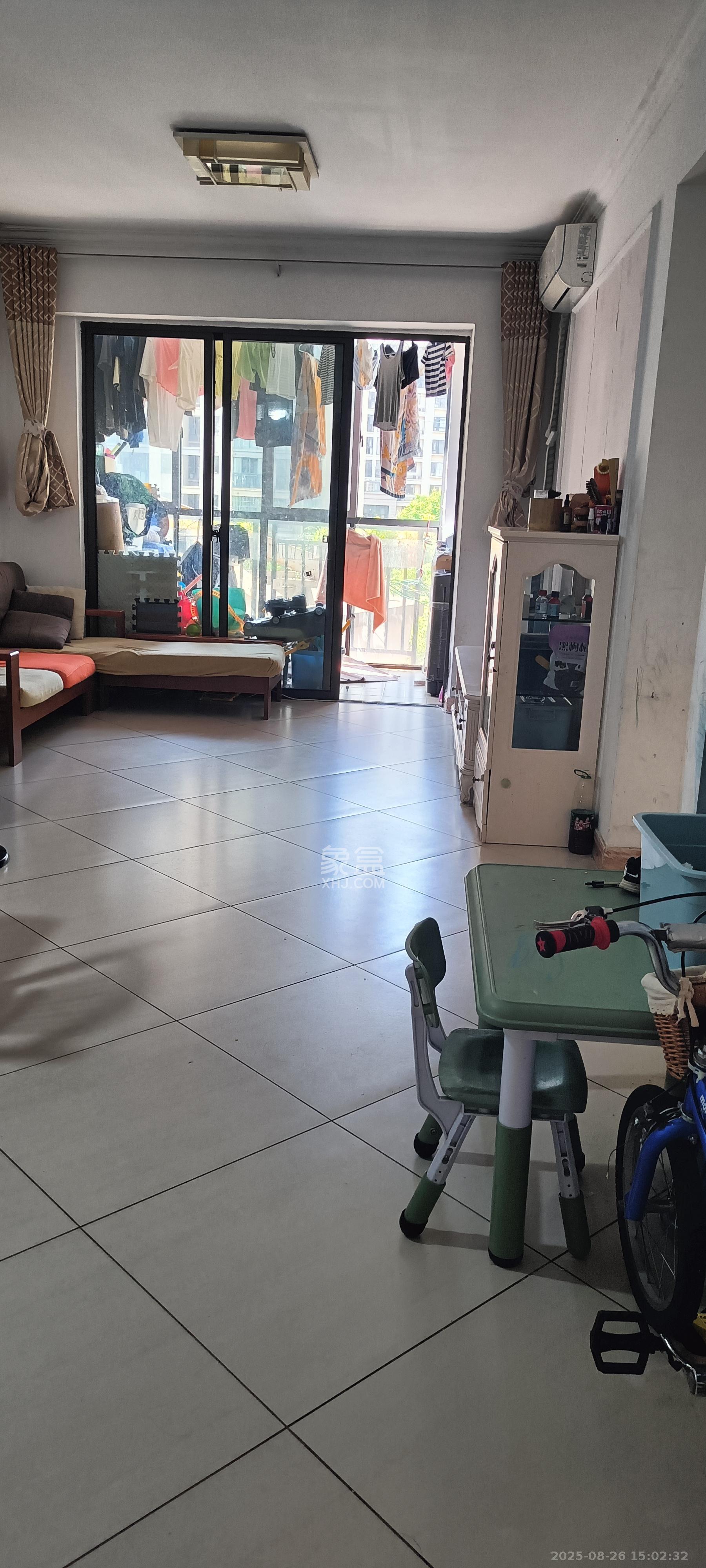 卓越蔚蓝海岸三期 1室2厅1卫 2000.0元/月 卓越蔚蓝海岸三期 1室2厅1卫 2000.0元/月室内图