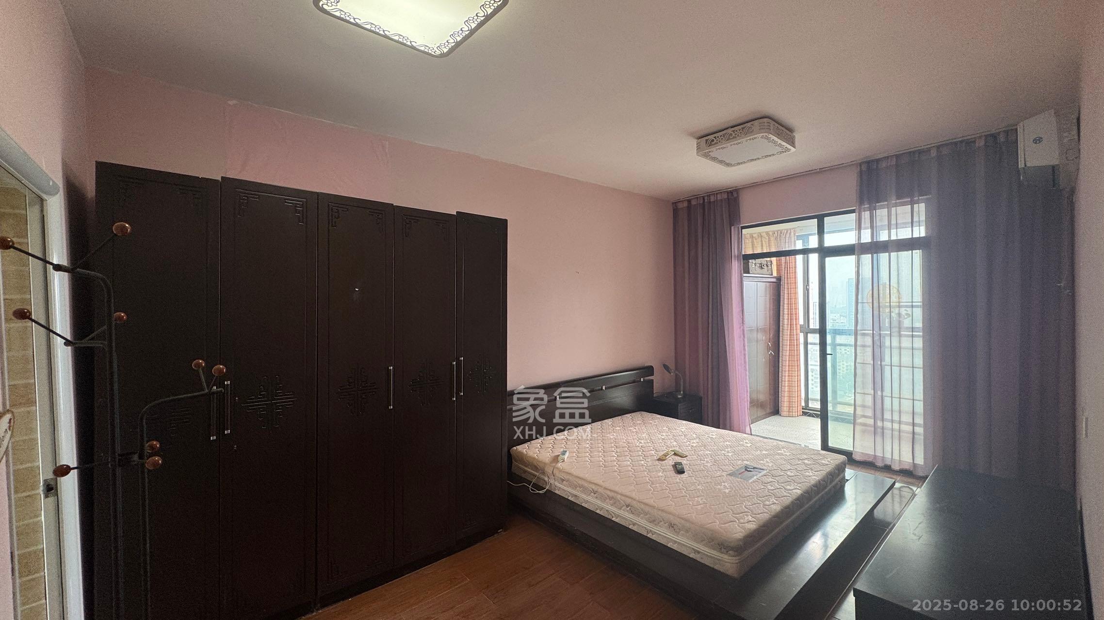 金科东方大院三四期 3室2厅2卫 2600.0元/月 金科东方大院三四期 3室2厅2卫 2600.0元/月室内图