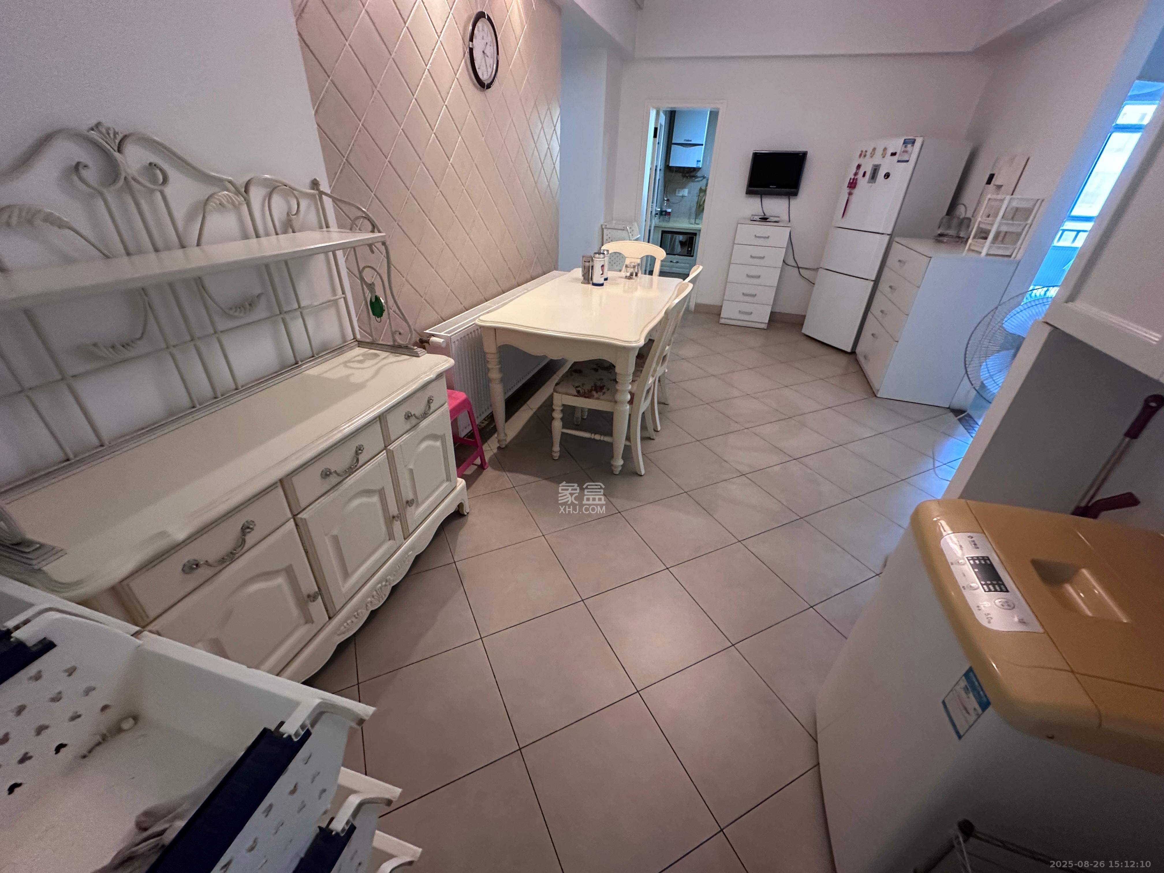 桐荫里社区  4室2厅2卫    5500.0元/月 桐荫里社区  4室2厅2卫    5500.0元/月室内图