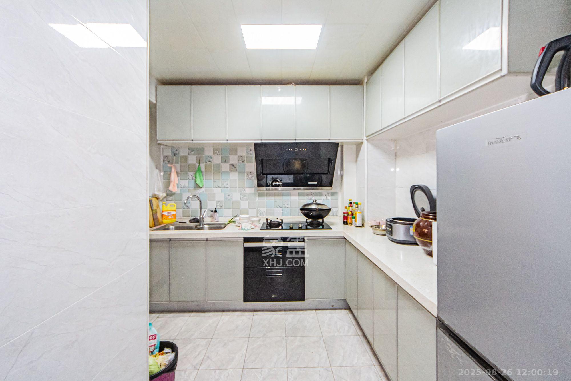 北辰三角洲E3区  3室2厅2卫    3500.0元/月 北辰三角洲E3区  3室2厅2卫    3500.0元/月室内图