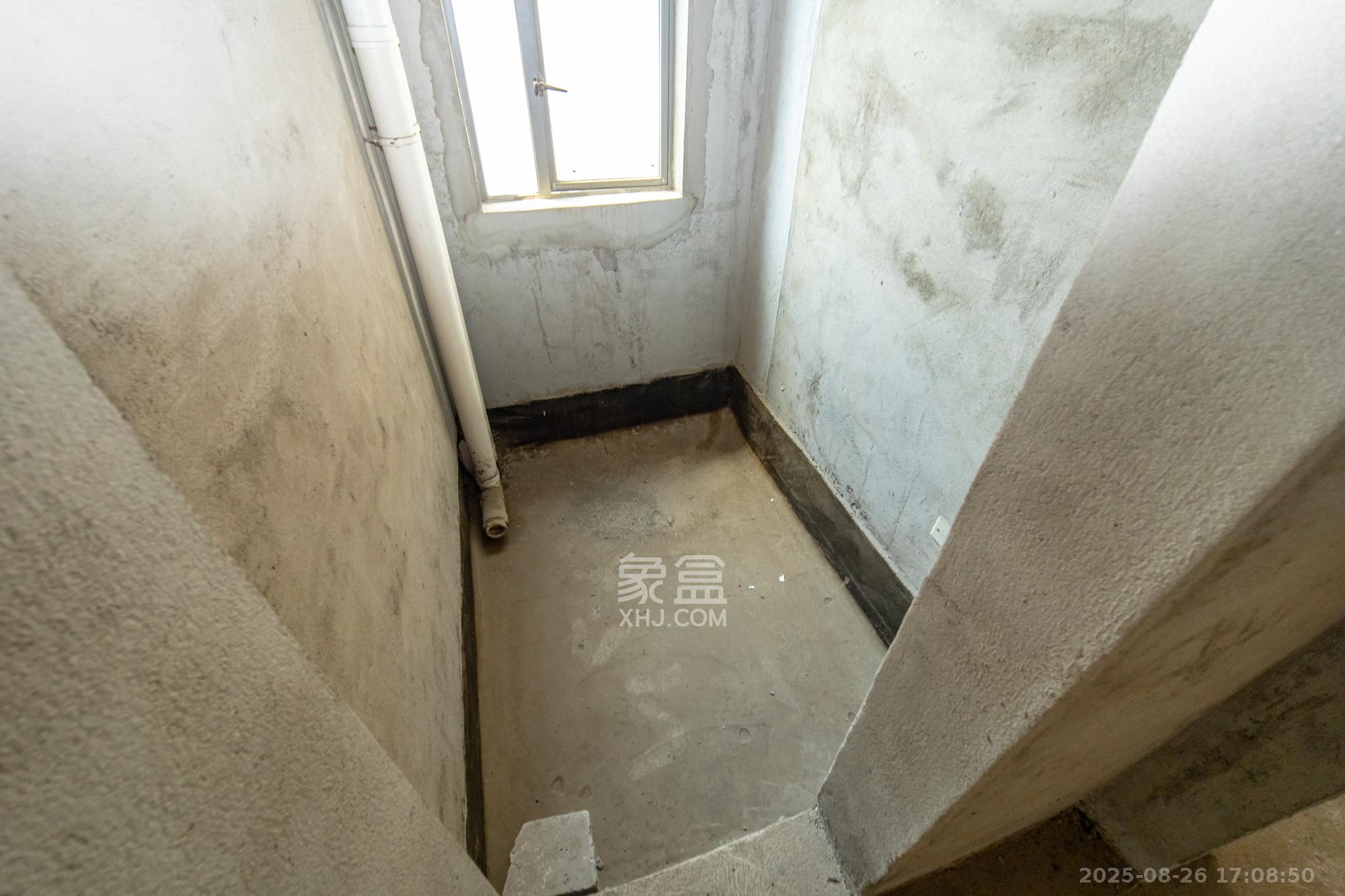 长永佳苑  2室2厅1卫    36.8万 长永佳苑  2室2厅1卫    36.8万卫生间