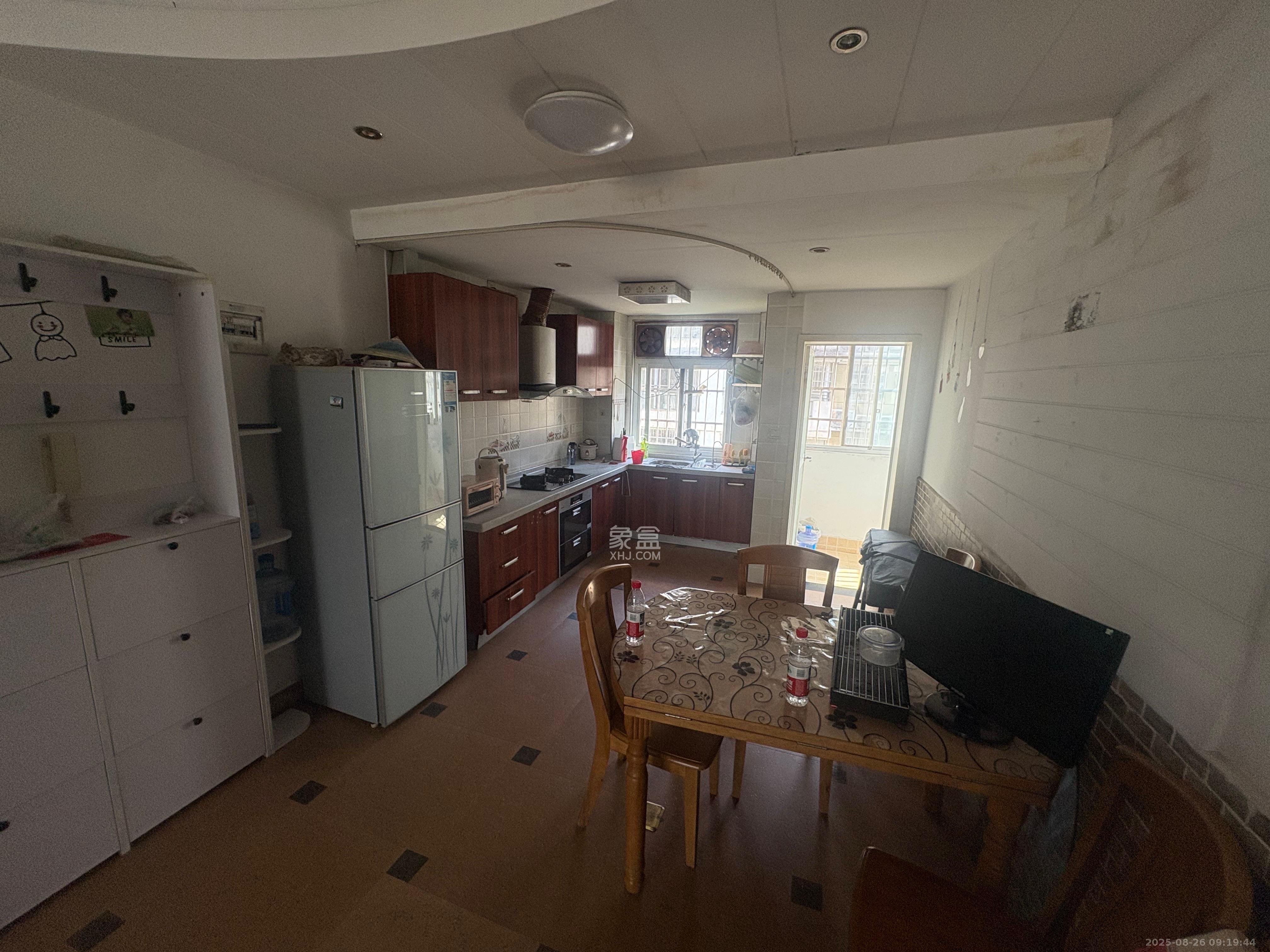 红树湾 3室2厅2卫 1600.0元/月 红树湾 3室2厅2卫 1600.0元/月室内图