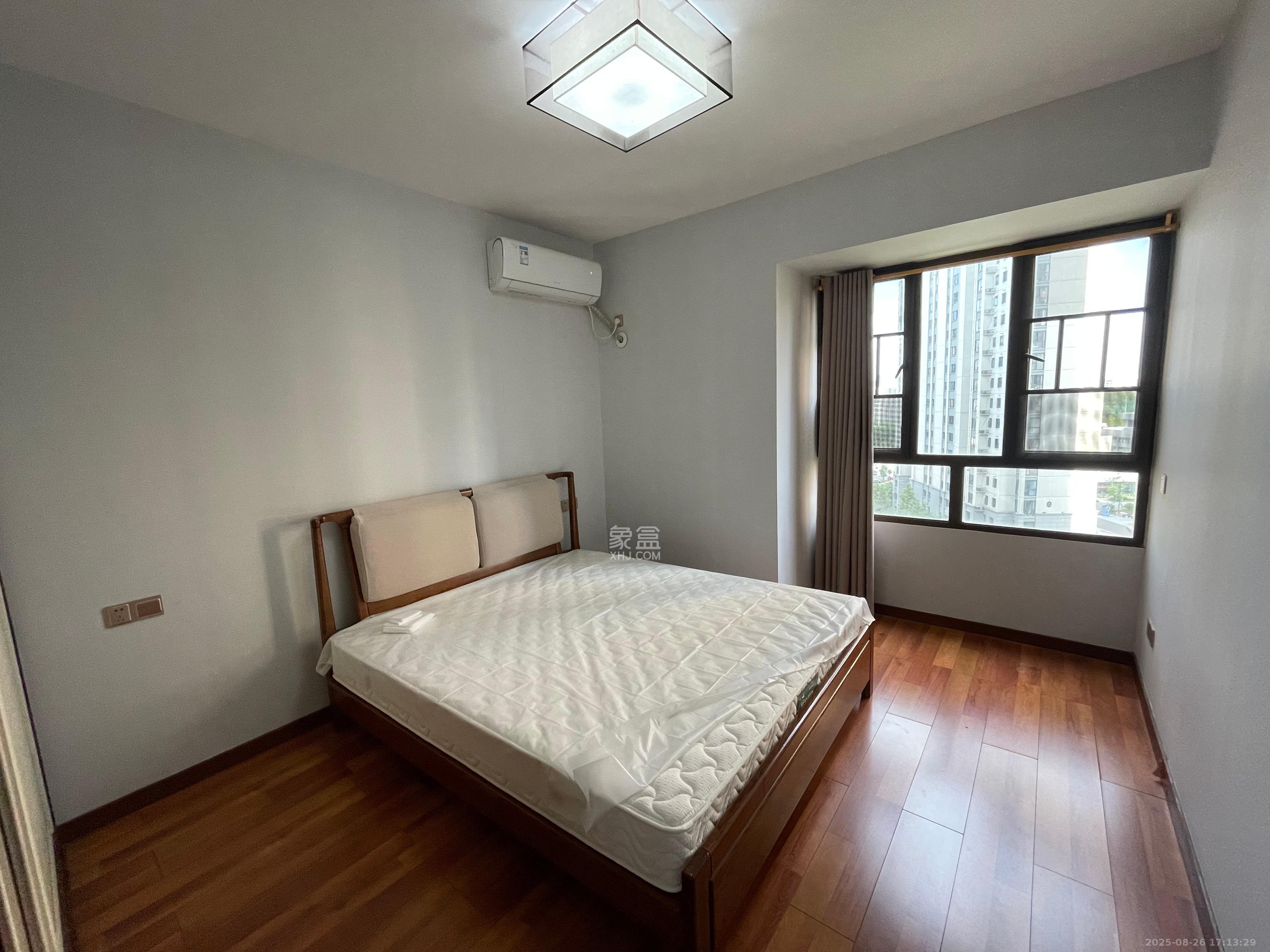 盛景谷山里  3室2厅2卫   2600.00元/月室内图