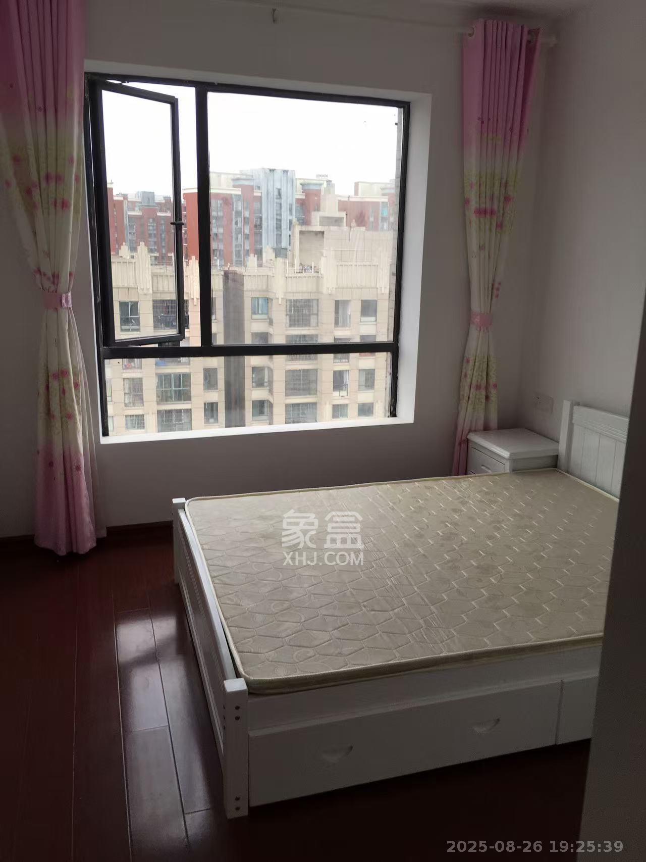 印山蓝色海岸  3室2厅1卫    1900.0元/月室内图