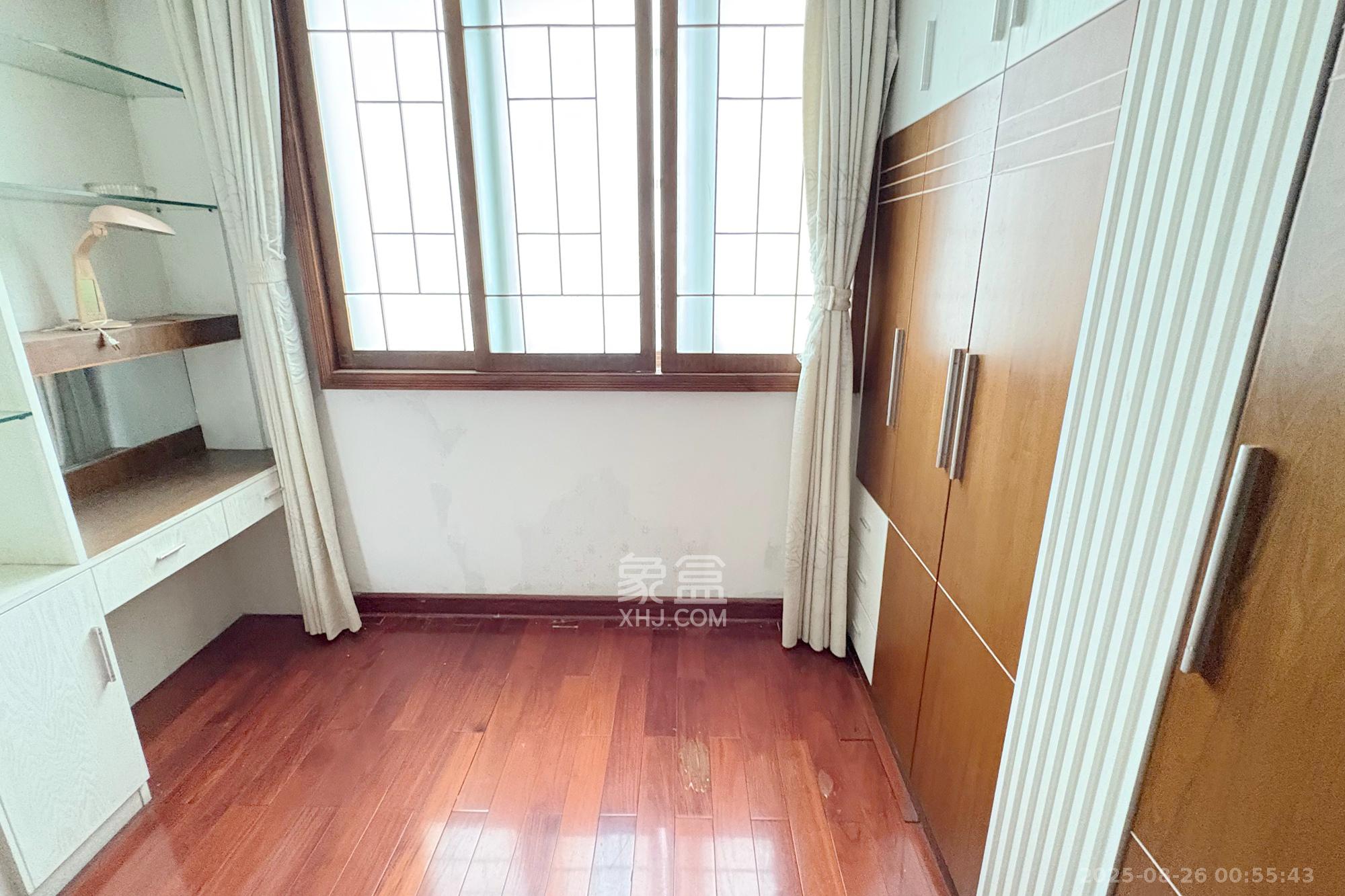 同天大酒店 3室2厅2卫 119.8万 同天大酒店 3室2厅2卫 119.8万阳台