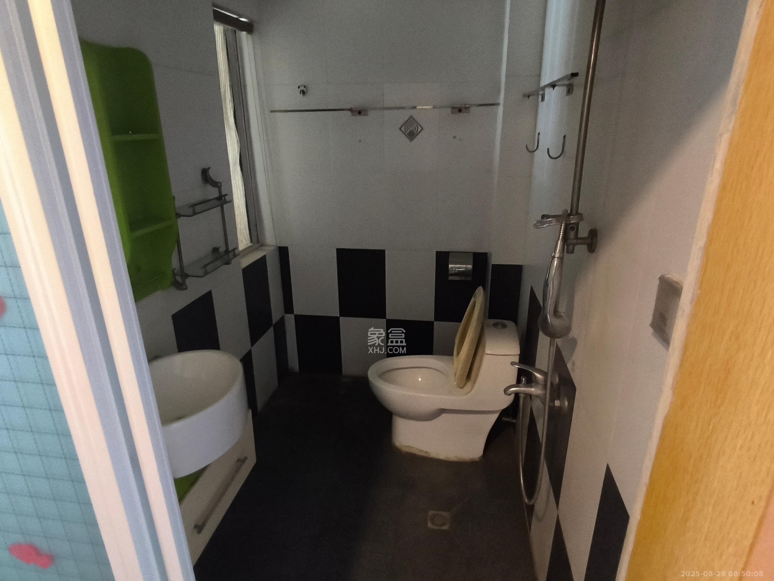 东岸锦城(东方人家)  3室2厅2卫    1000.0元/月室内图